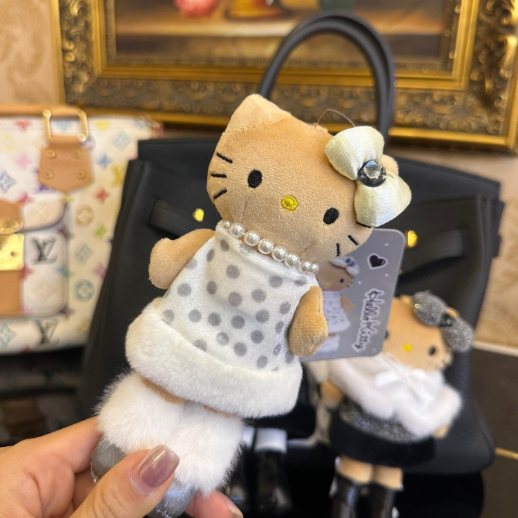 日本 SANRIO Hello Kitty Style Up系列長腳掛飾 氣質名媛 珍珠 烤焦
