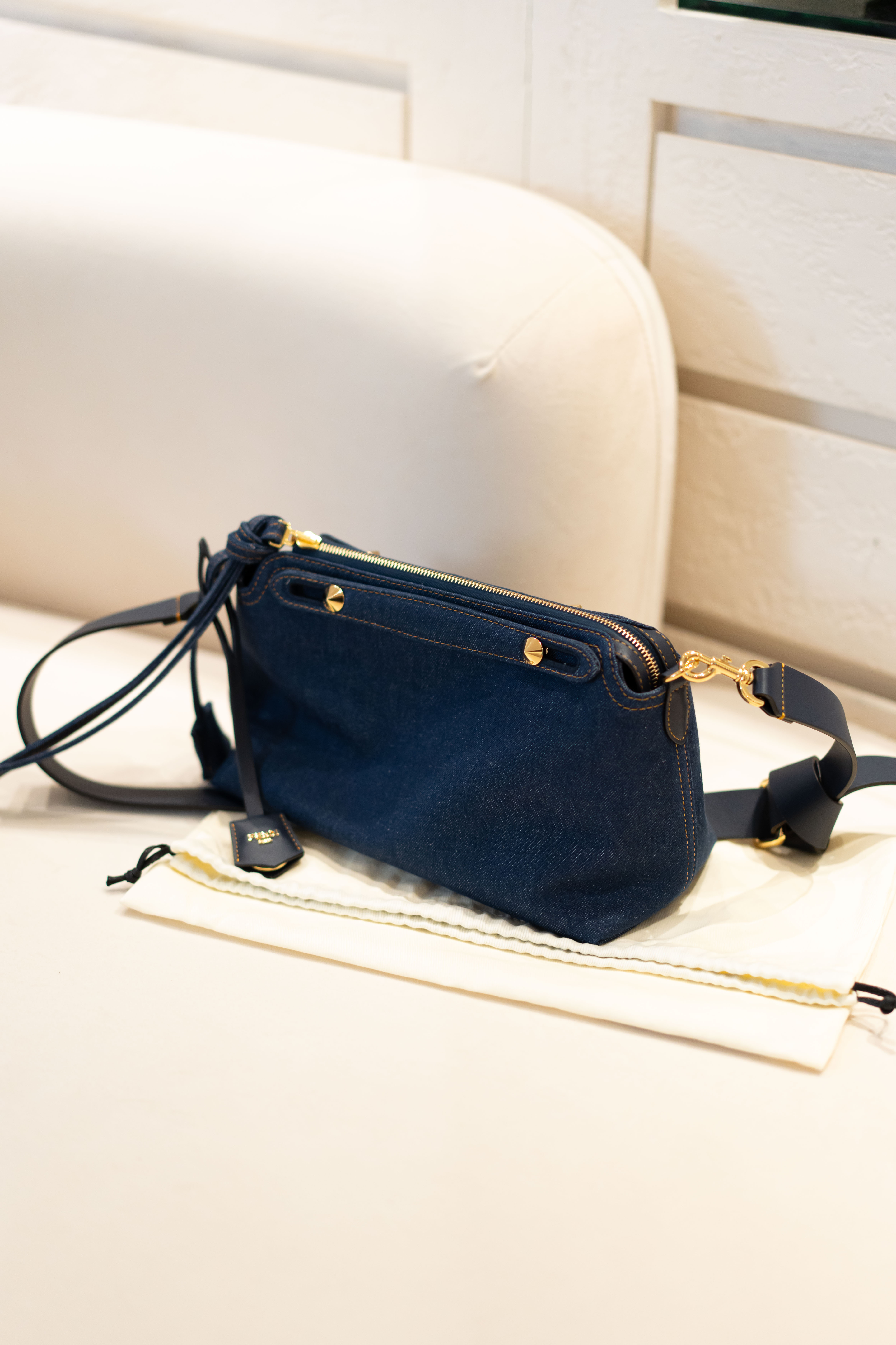 Fendi By The Way 25FW 單肩包 中號 牛仔藍色