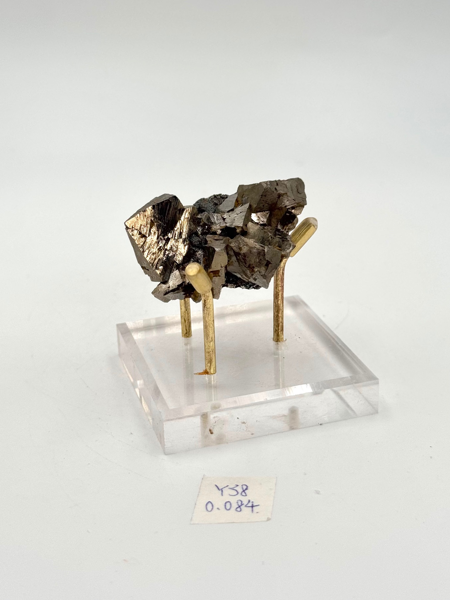 DO260 Y38 金屬礦0.084kg