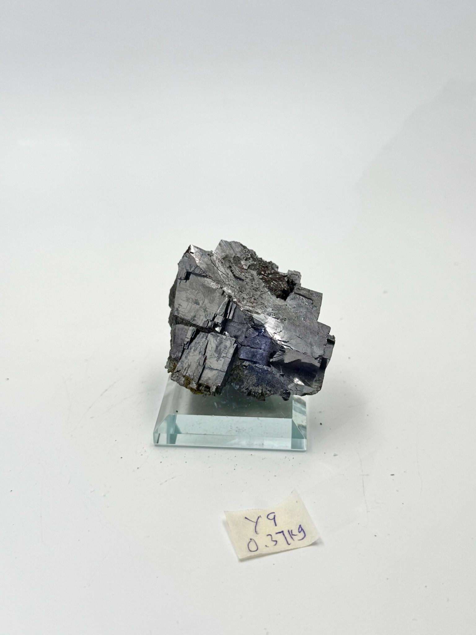DO232 Y9 金屬礦0.37kg