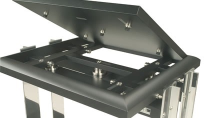 Specially strengthened shelf with 5-point support