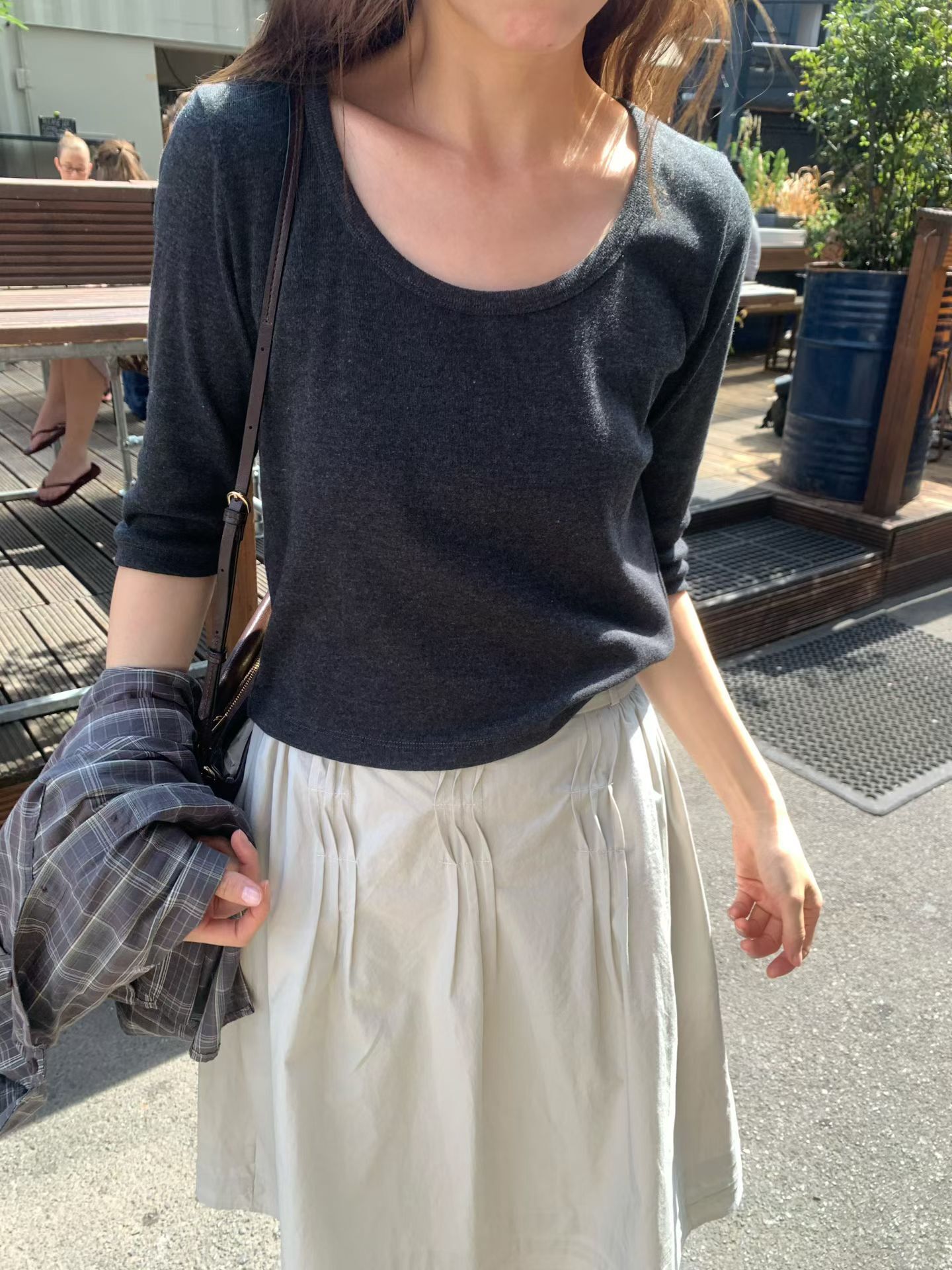 VE26110 Oslo U-neck Tee
