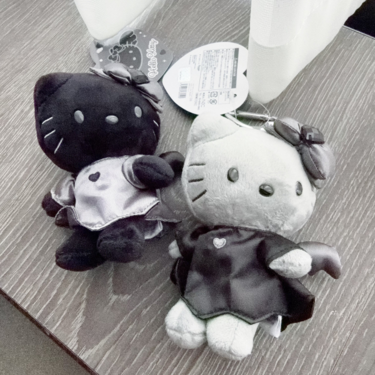 日本 SANRIO Hello Kitty Black Angel系列 小天使掛飾 灰