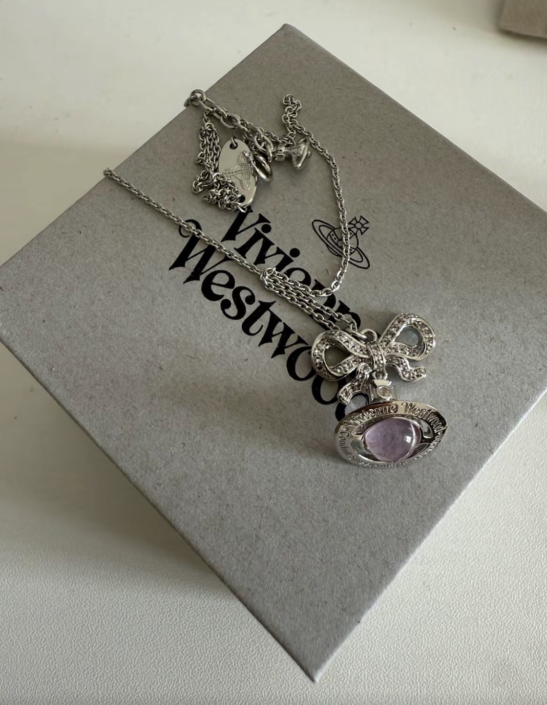 【5色入】Vivienne Westwood Octavie 蝴蝶結 土星吊墜 長款 頸鏈