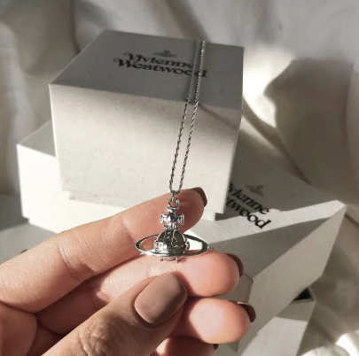 LYS02298 Vivienne Westwood 經典銀色土星項鏈