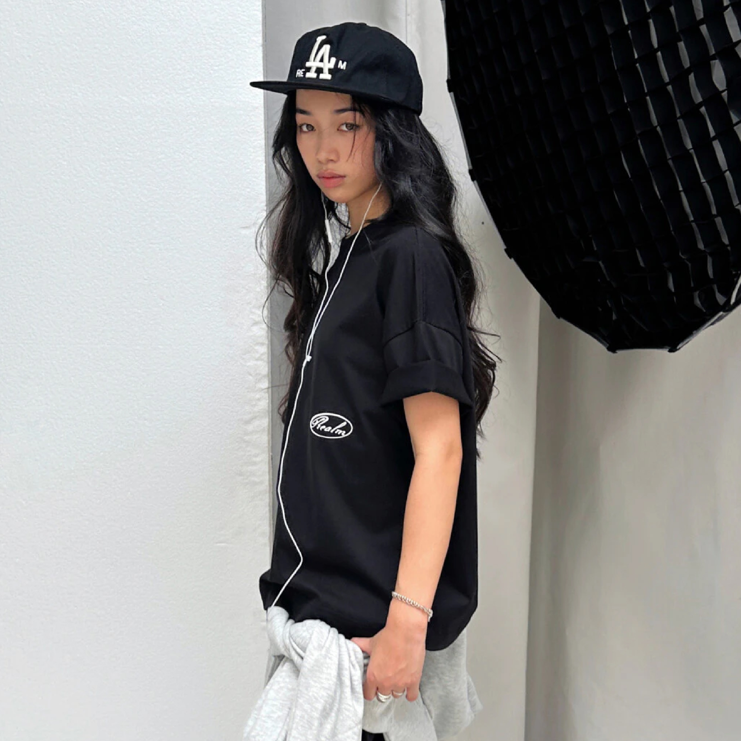 REALM of Minimal Tee