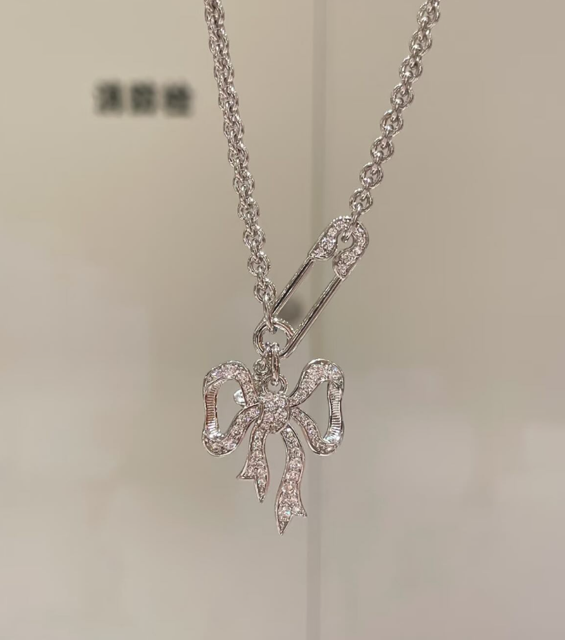LYS02300 Vivienne Westwood Lilith Pendant Necklace銀色
