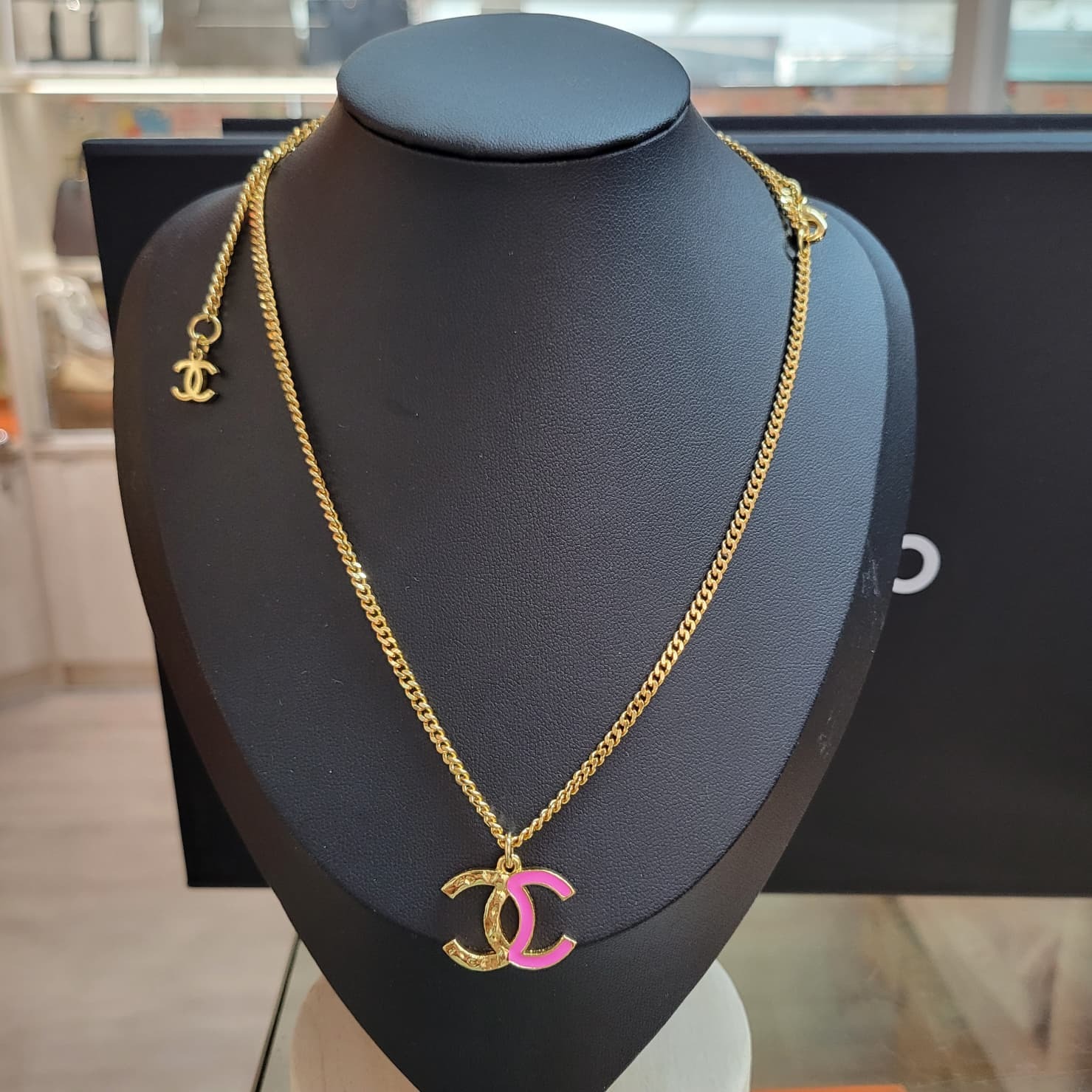 CHANEL ABC480 NECKLACE GOLD/PINK 2.2x1.2cm