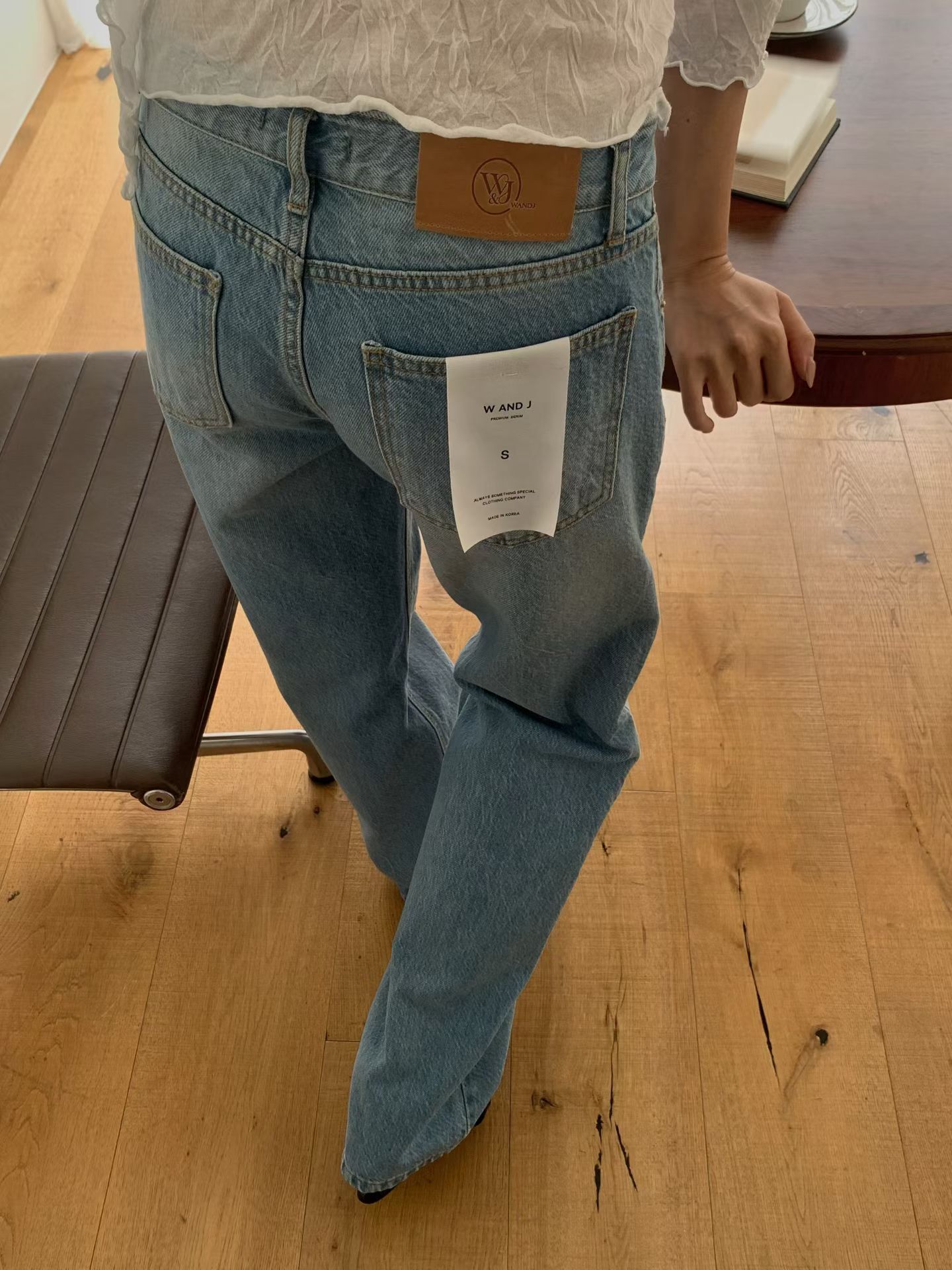 WJ2664 The Blue Jeans