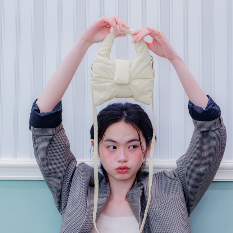 韓國 Lime like Mini Riho 空氣感蝴蝶結斜背包 米