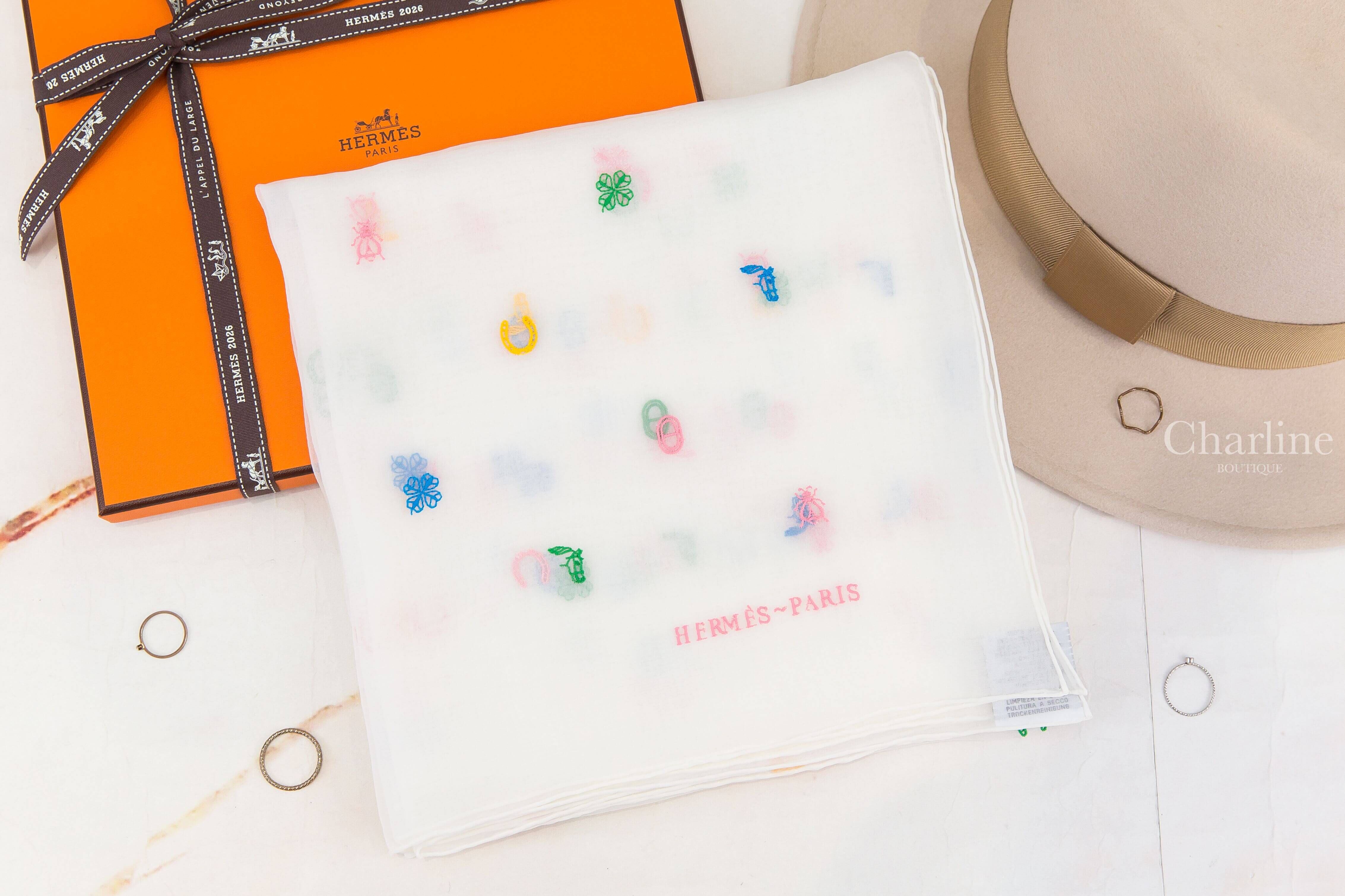 Hermès Multicharms Embroidered Scarf 100 白色滿版彩色刺繡圖騰真絲方巾