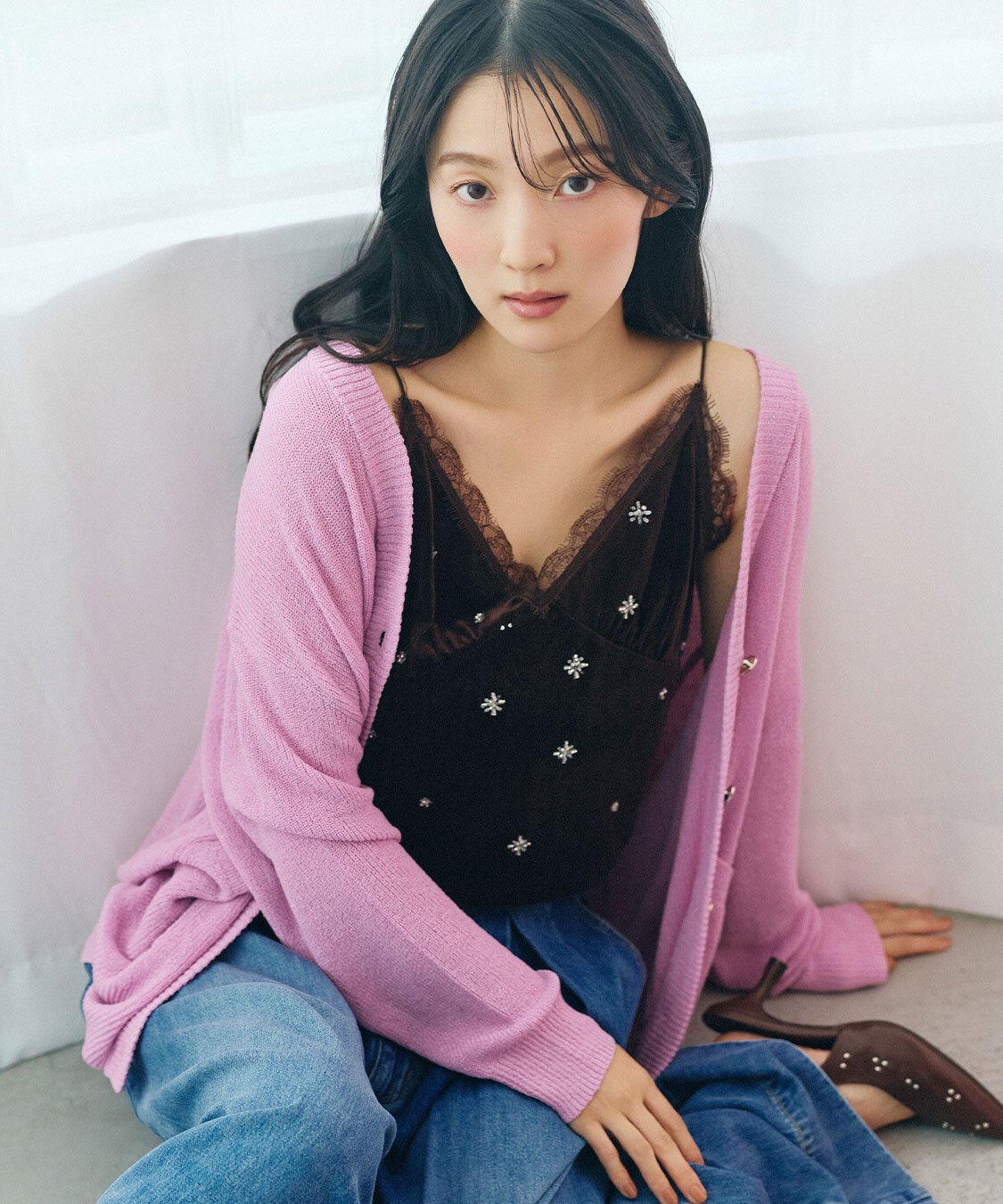 [預購]COCO DEAL珠飾刺繡透膚絨面細肩帶上衣