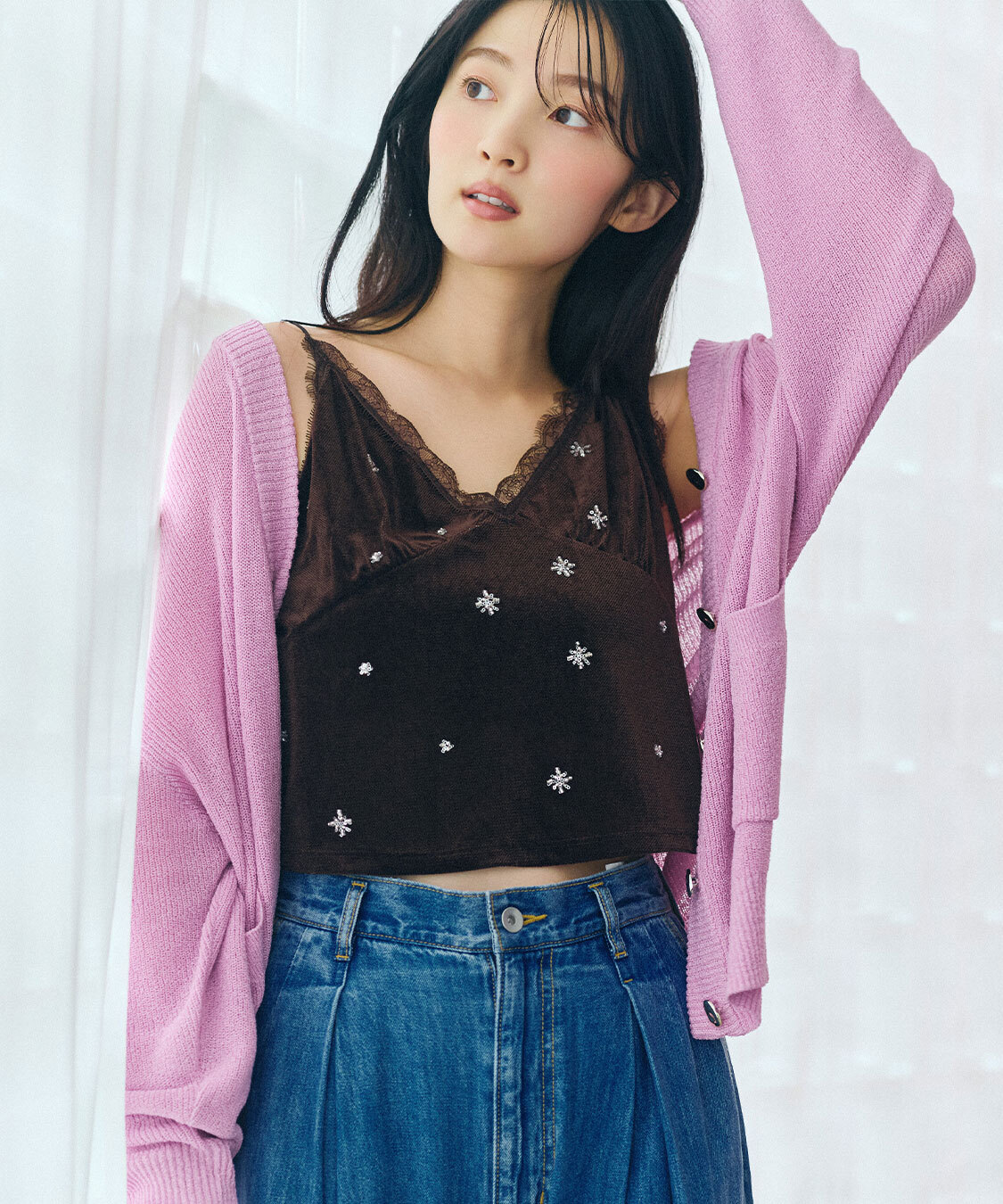 [預購]COCO DEAL珠飾刺繡透膚絨面細肩帶上衣