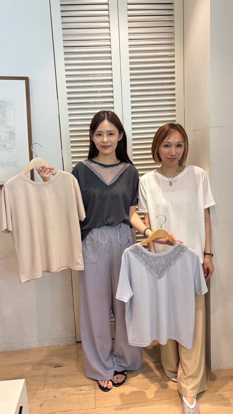 FA7007 兩穿三角蕾絲領Tee