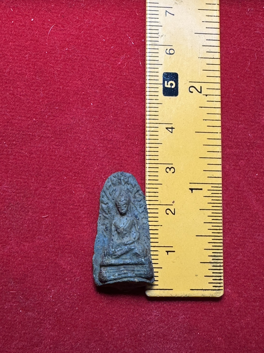 師父手持尺規實測帕洛大模尺寸 另一角度 泰國南奔 - KUMIHO