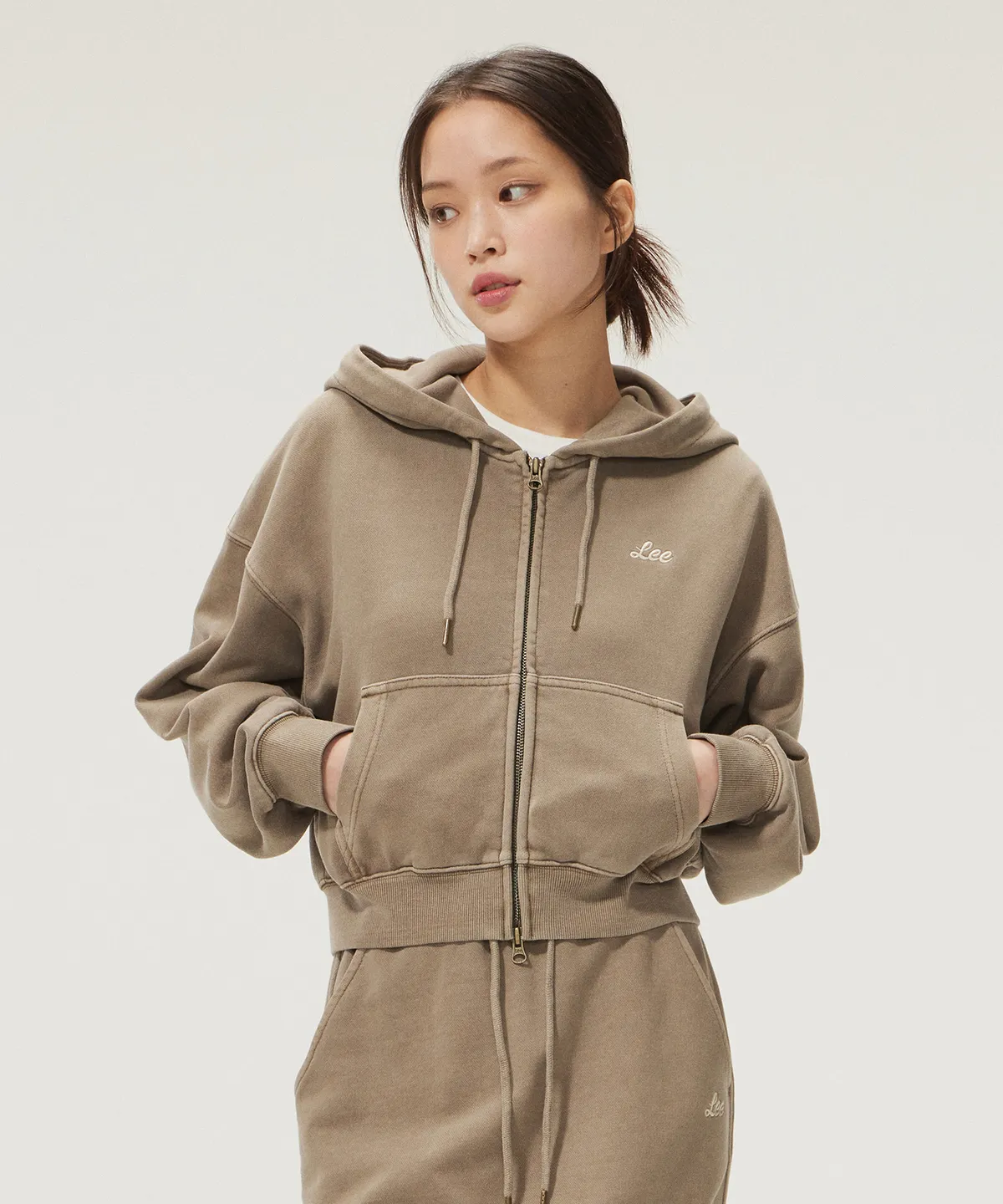 【預購】Lee ZKR0818317 女裝拉鏈連帽衛衣 (深啡色)