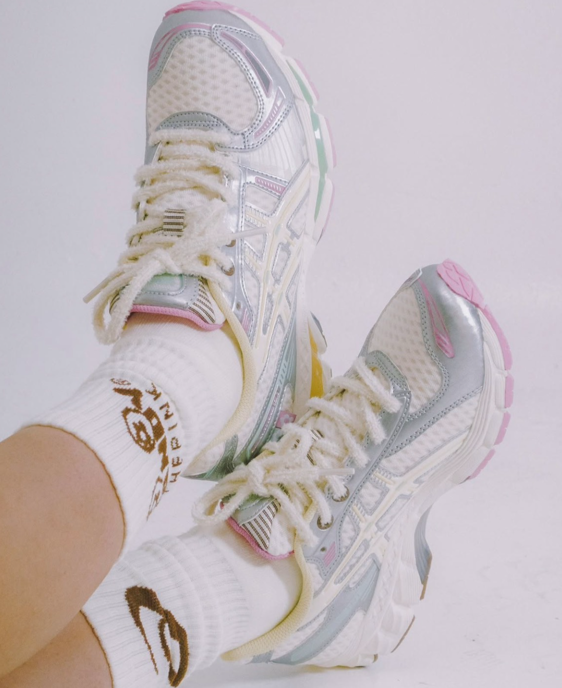 iSNEAKERS｜ASICS X VANDY THE PINK gel-kayano 12.1 香草冰淇淋 小花咬標 聯名款 1203B302-100