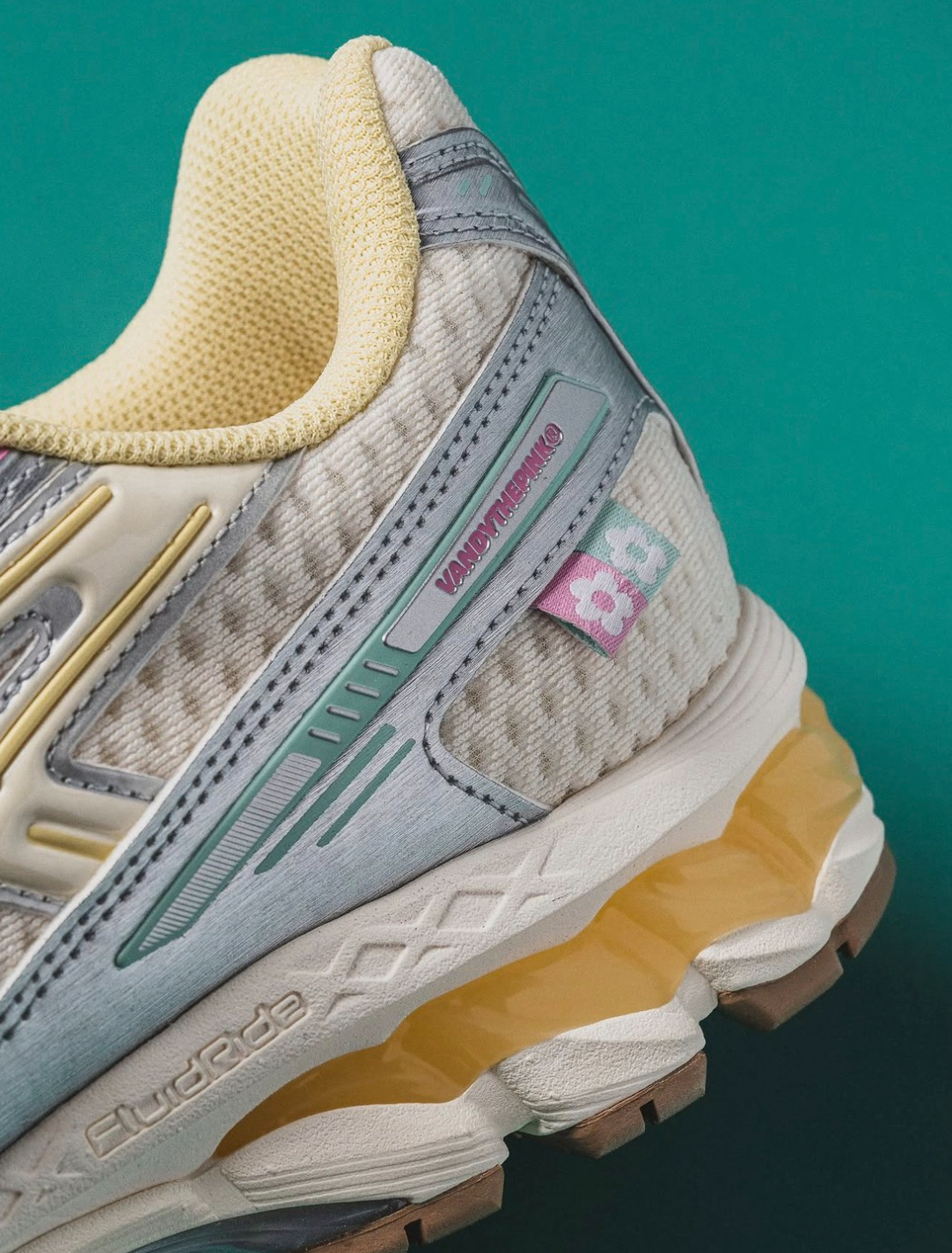 iSNEAKERS｜ASICS X VANDY THE PINK gel-kayano 12.1 香草冰淇淋 小花咬標 聯名款 1203B302-100