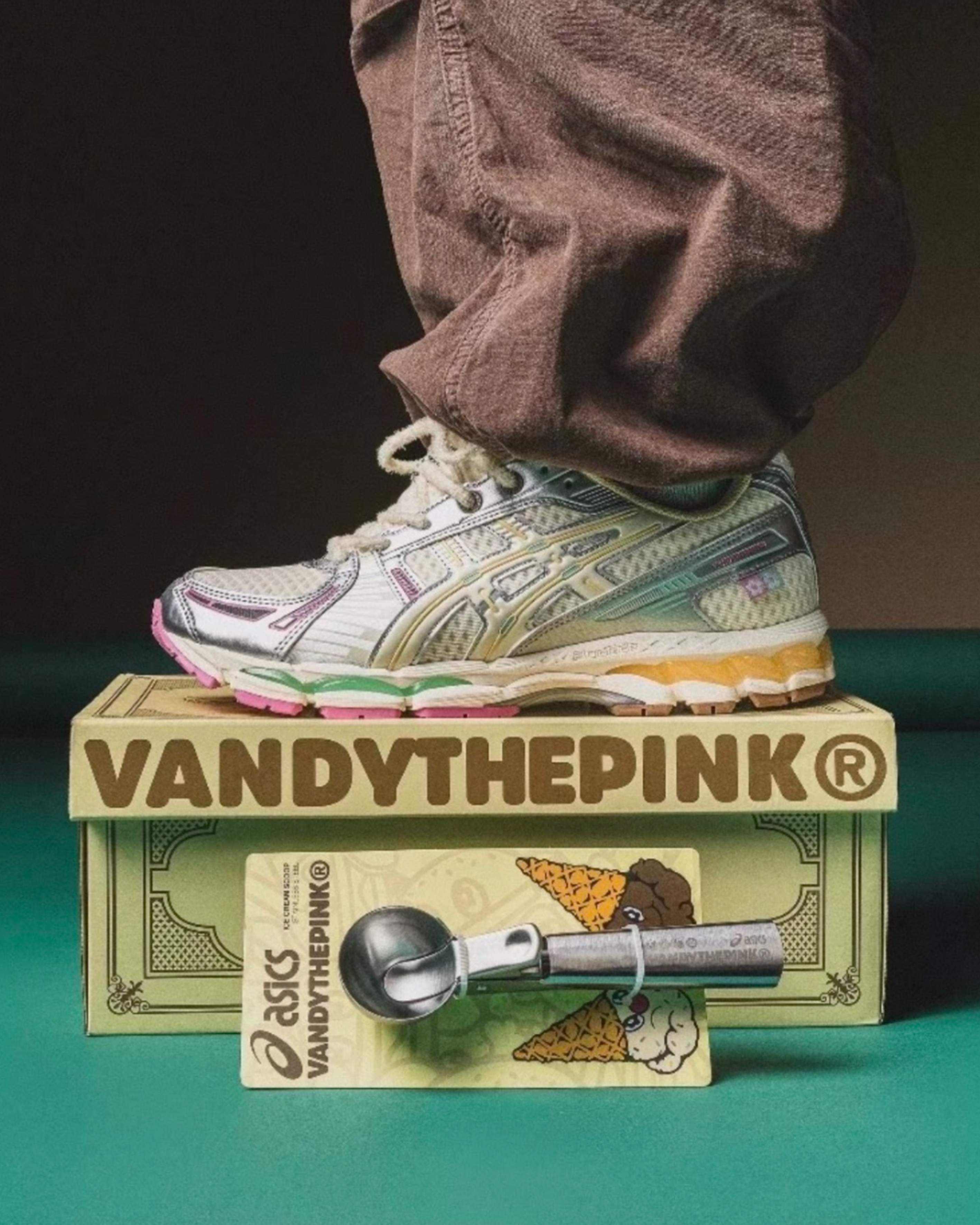 iSNEAKERS｜ASICS X VANDY THE PINK gel-kayano 12.1 香草冰淇淋 小花咬標 聯名款 1203B302-100
