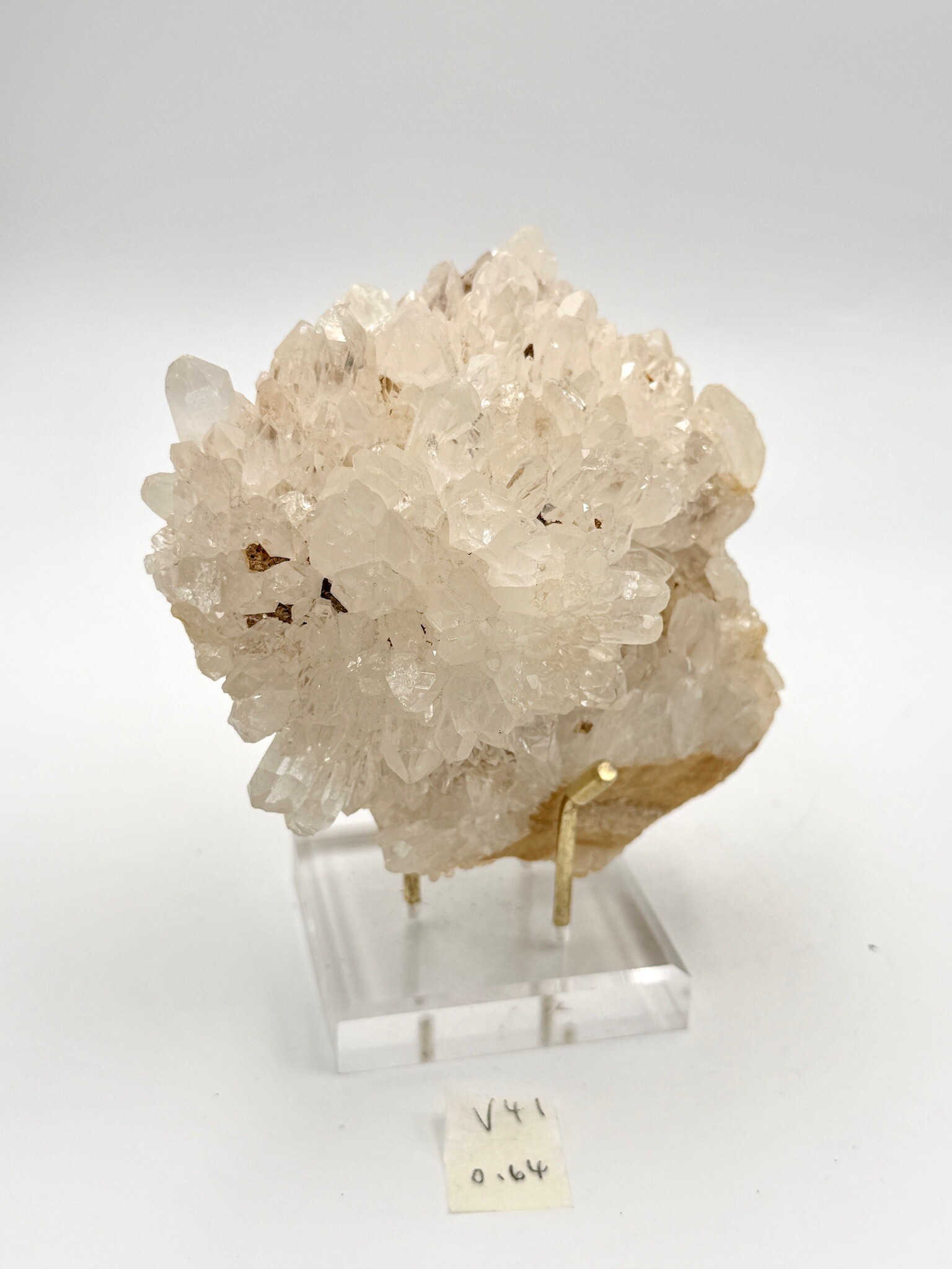 DP097 V41 水晶簇 0.64kg