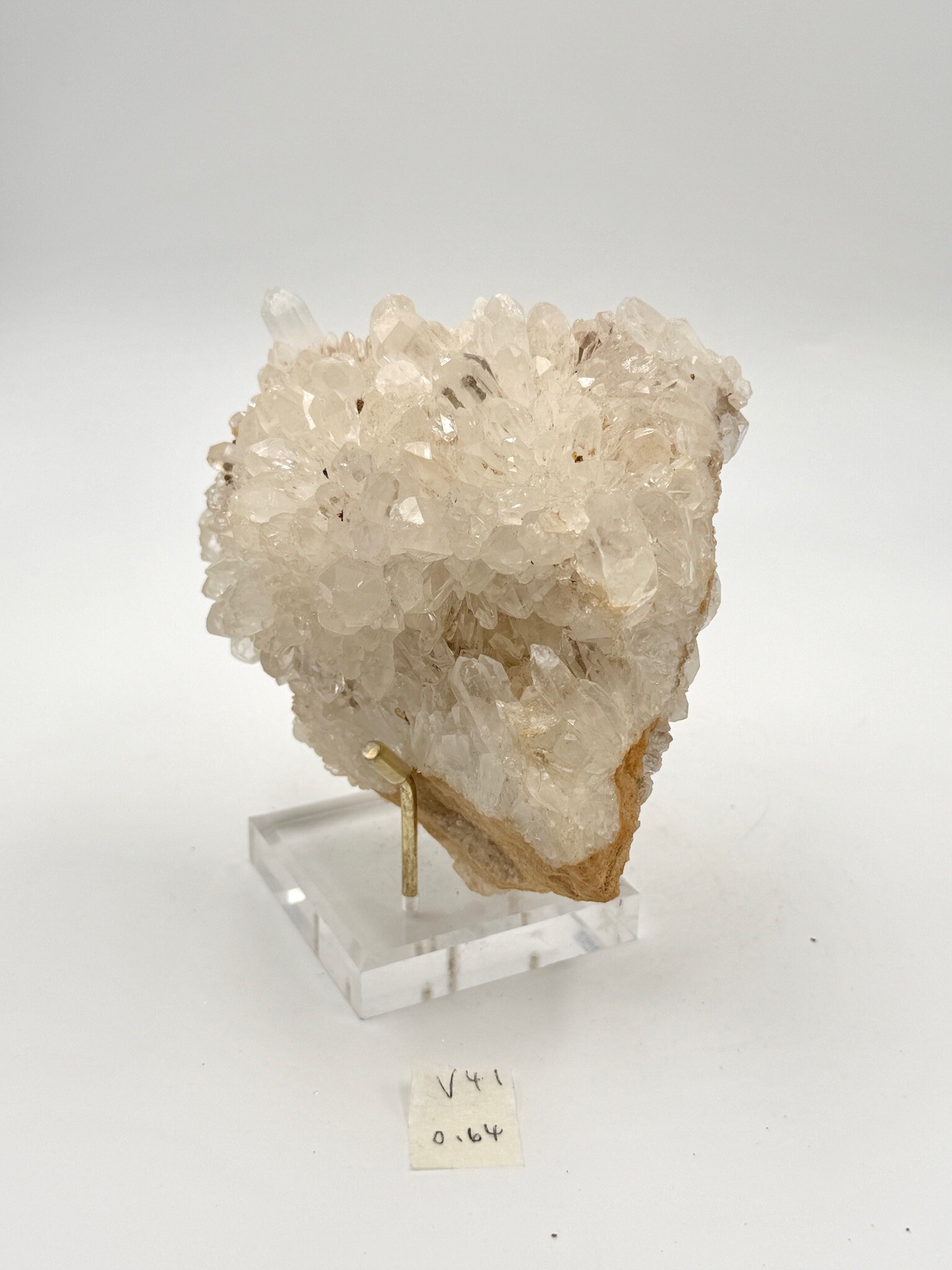 DP097 V41 水晶簇 0.64kg