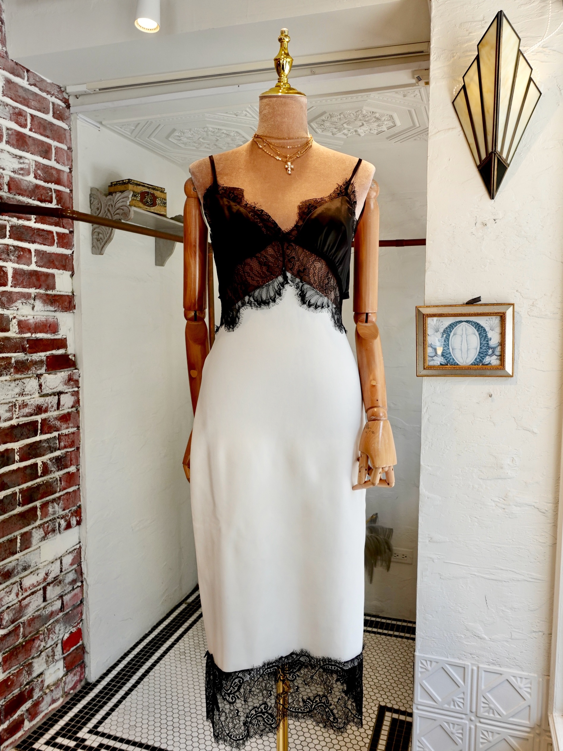 Black White黑白色緞面蕾絲繃帶Dress