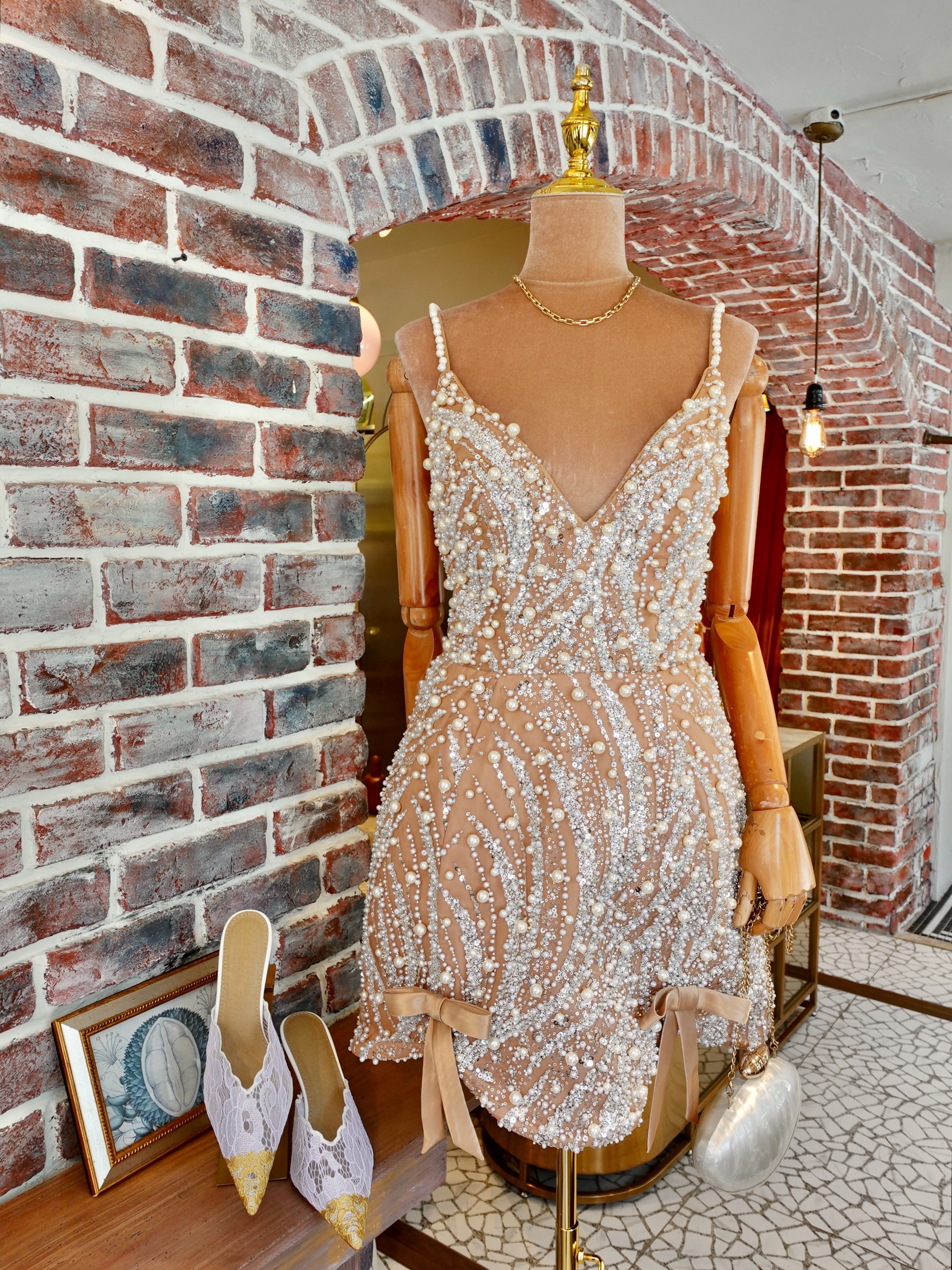 Glam Nights裸色手工縫珠亮片蝴蝶結Mini Dress