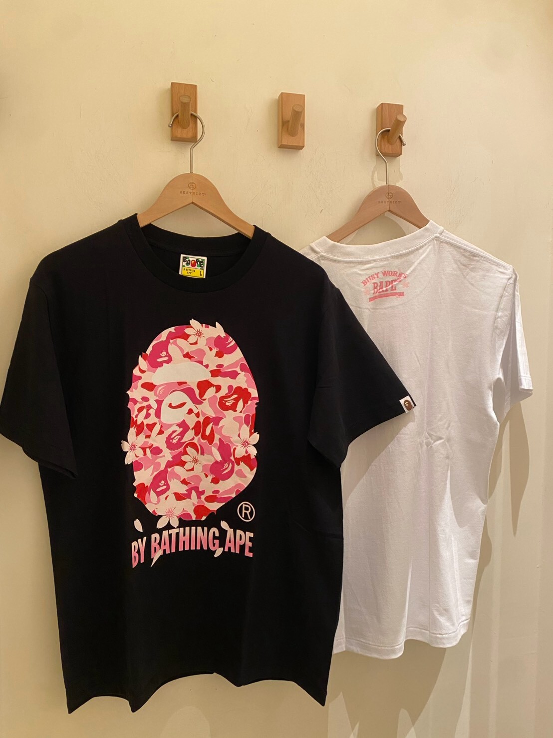 BAPE  櫻花大猿人頭迷彩短 T