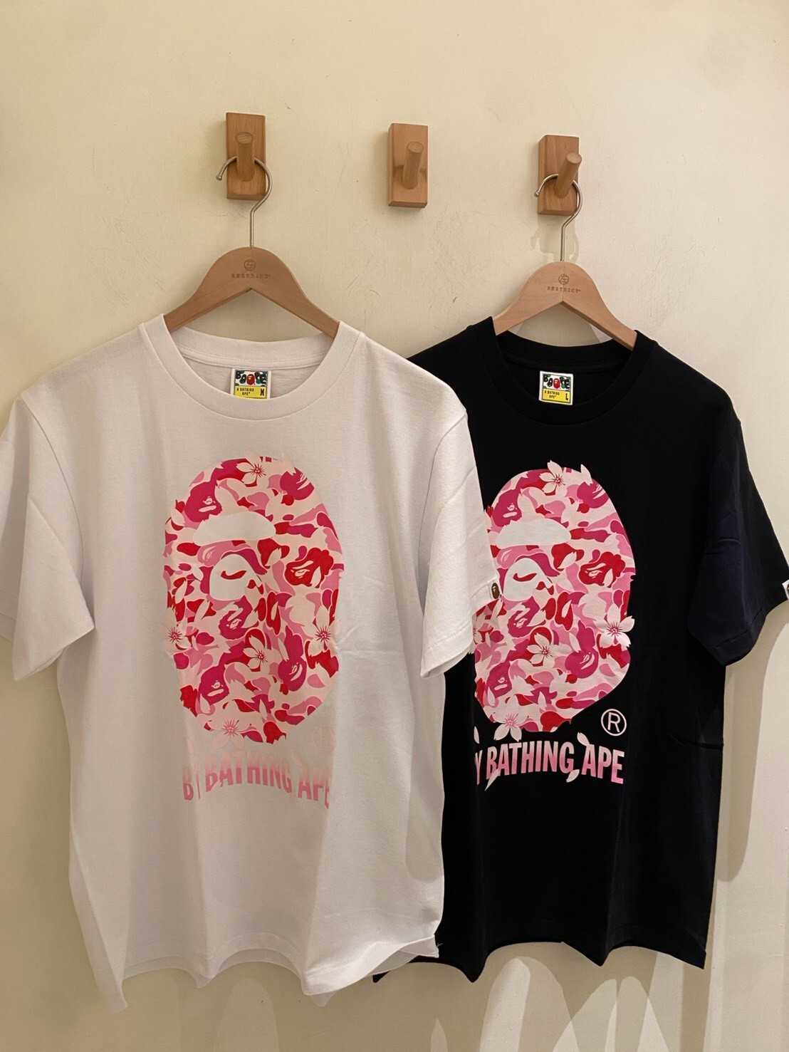 BAPE  櫻花大猿人頭迷彩短 T