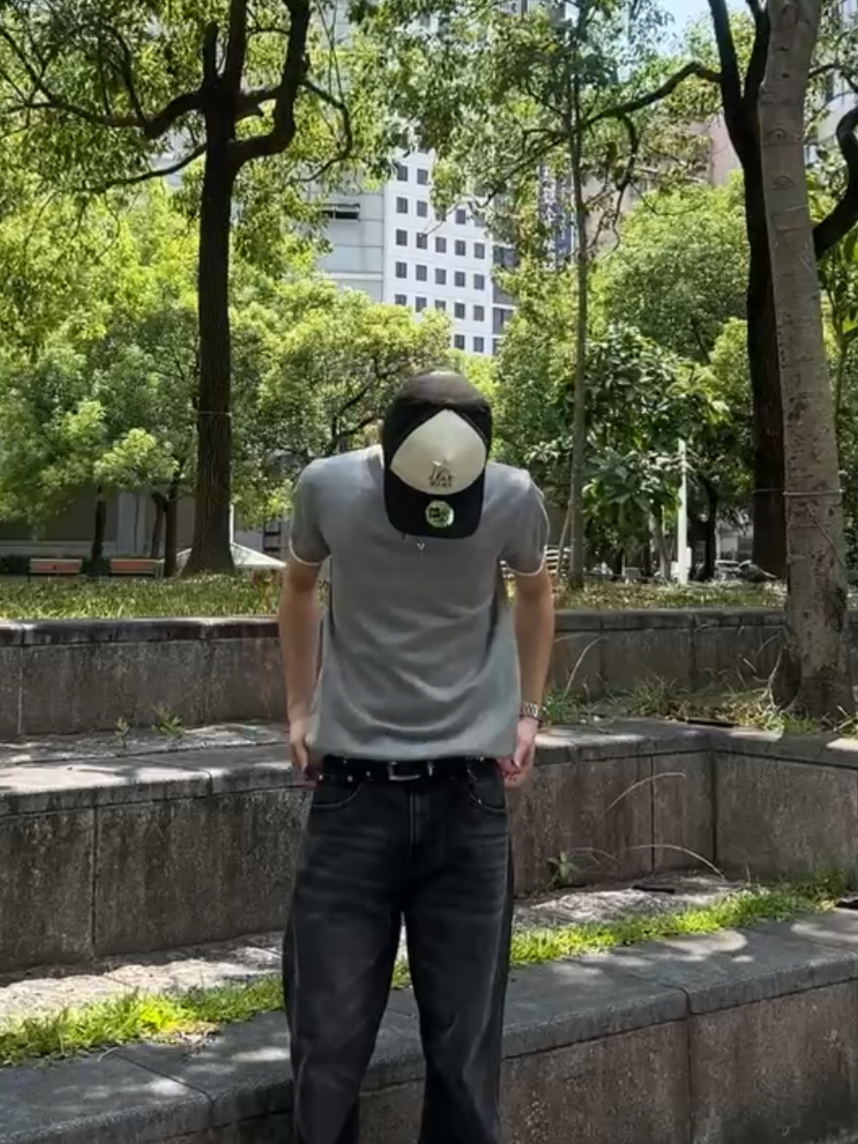 《S.V》極簡雙色亨利領針織短T