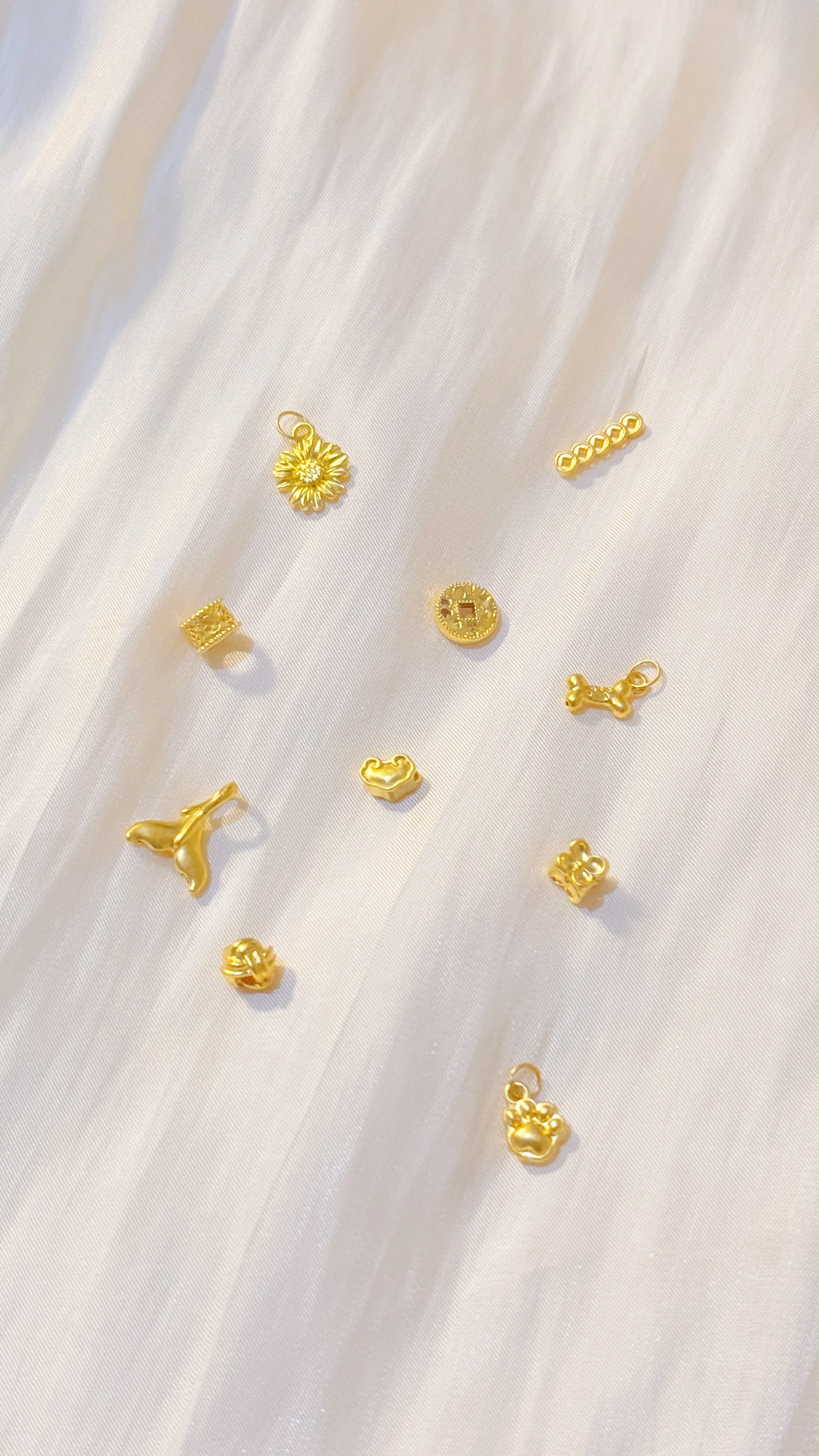 9999黄金吊墜28💛🪎 (預訂貨品)