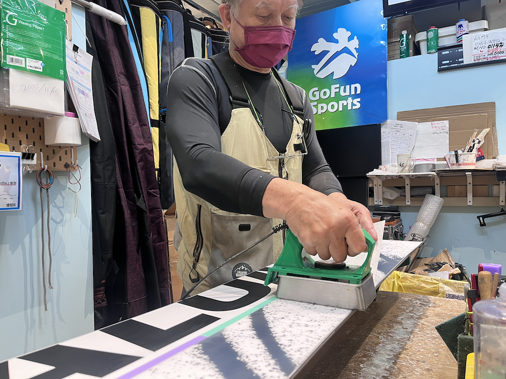 滑雪板保養