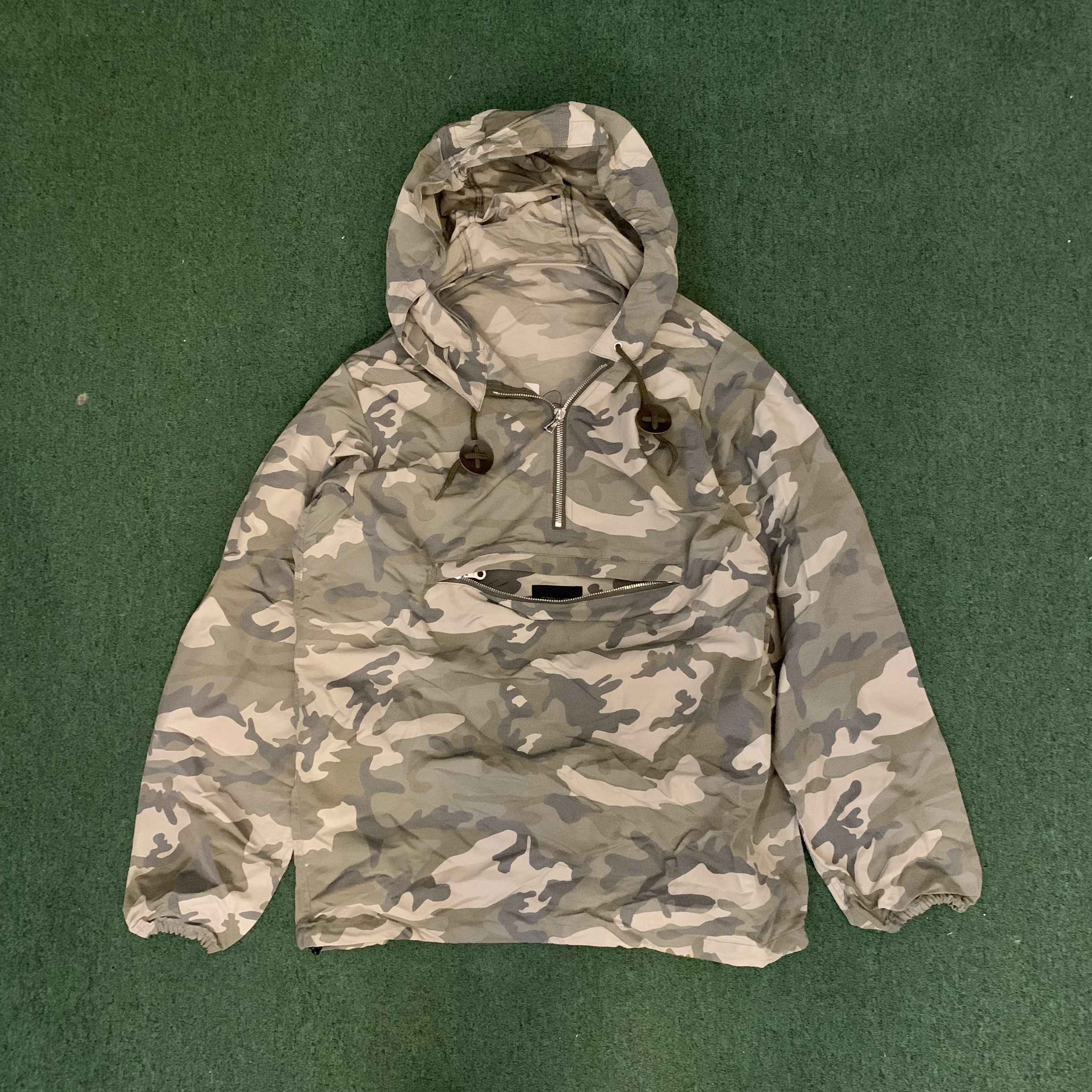 LAST SALE : SOPHNET CAMOUFLAGE MOUNTAIN PARKA - SIZE S IN STOCK NOW (現貨發售中)