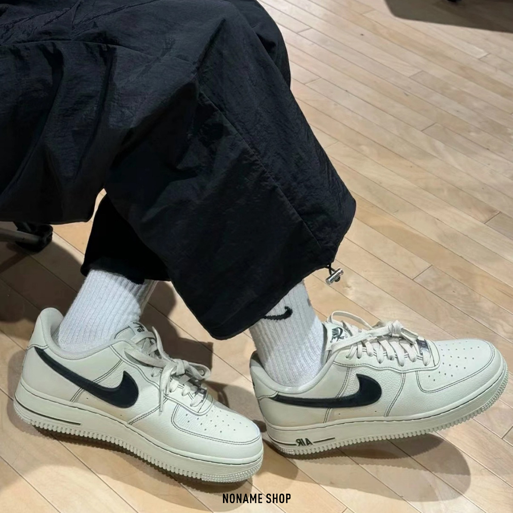 NIKE AIR FORCE 1 07 LV8 描邊 黑勾 米白 (男款)