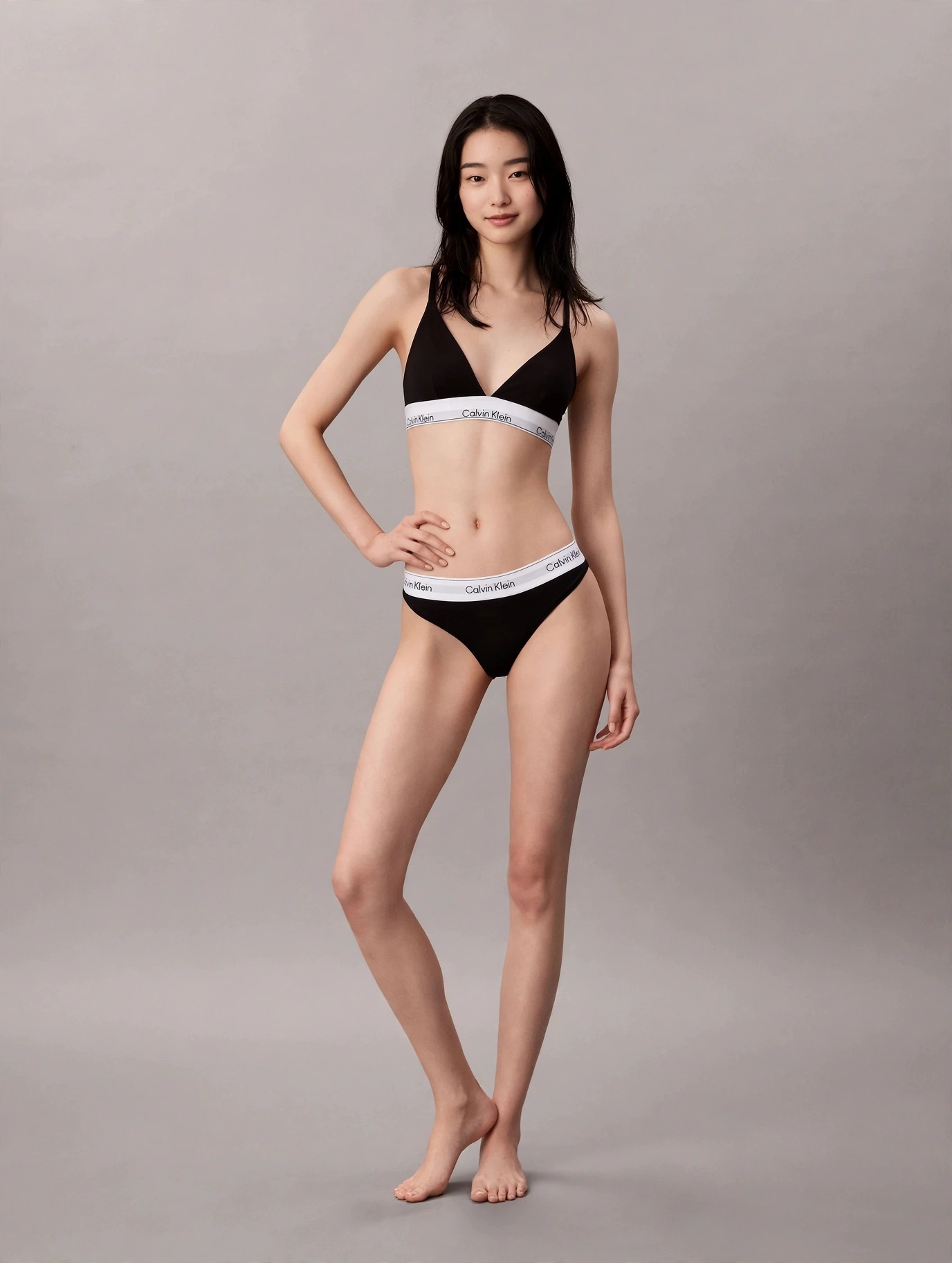 Calvin Klein Icon Cotton 黑色彈力棉丁字褲 (QF8518)