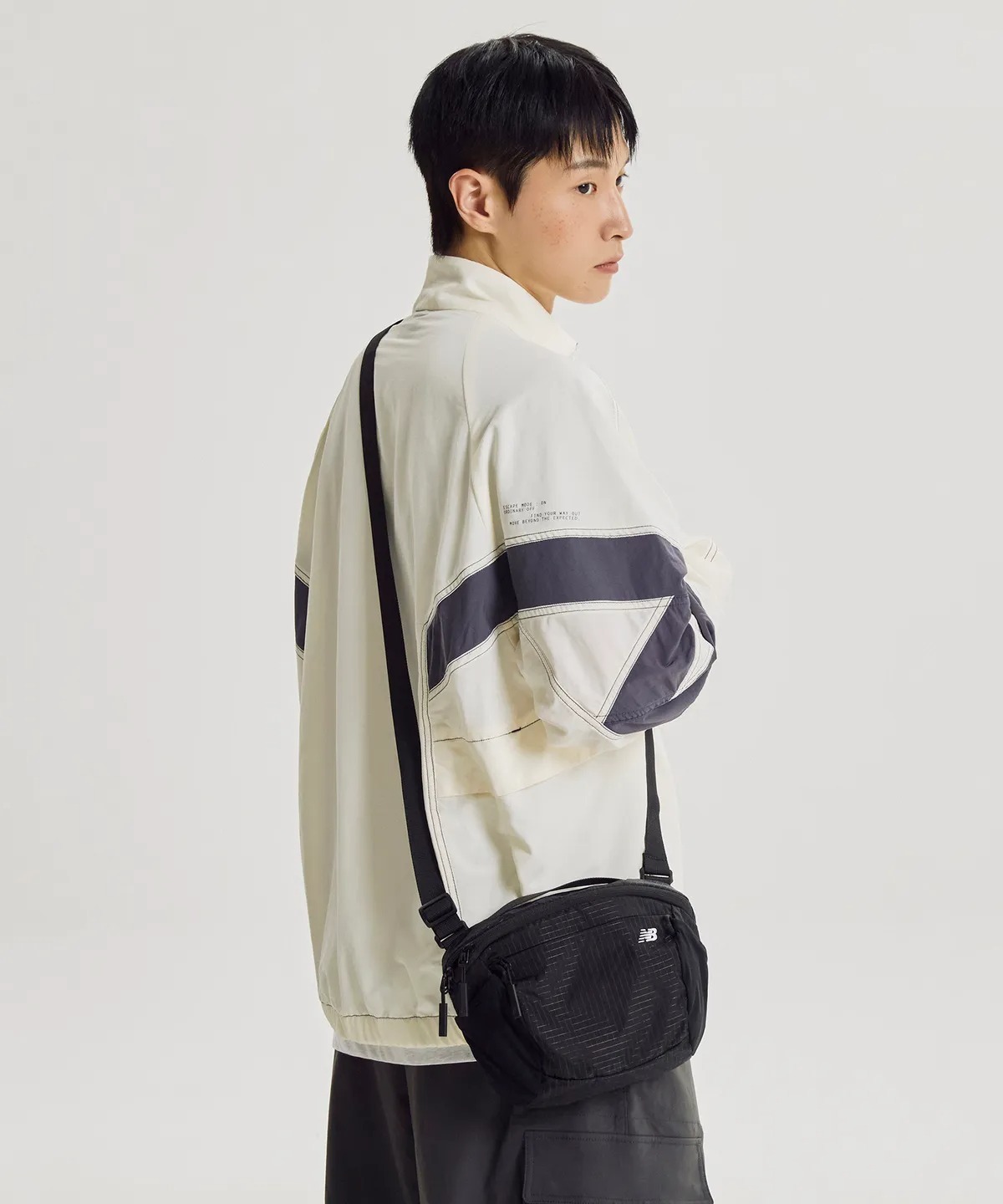 韓國代購 NEW BALANCE Essential Crossbody Bag M