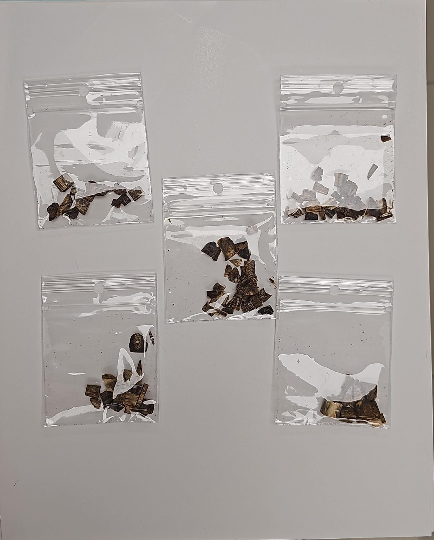0601ST124-STOCK-MISC-沉香-海南棋楠碎料(共5包總重約10g）(P61)
