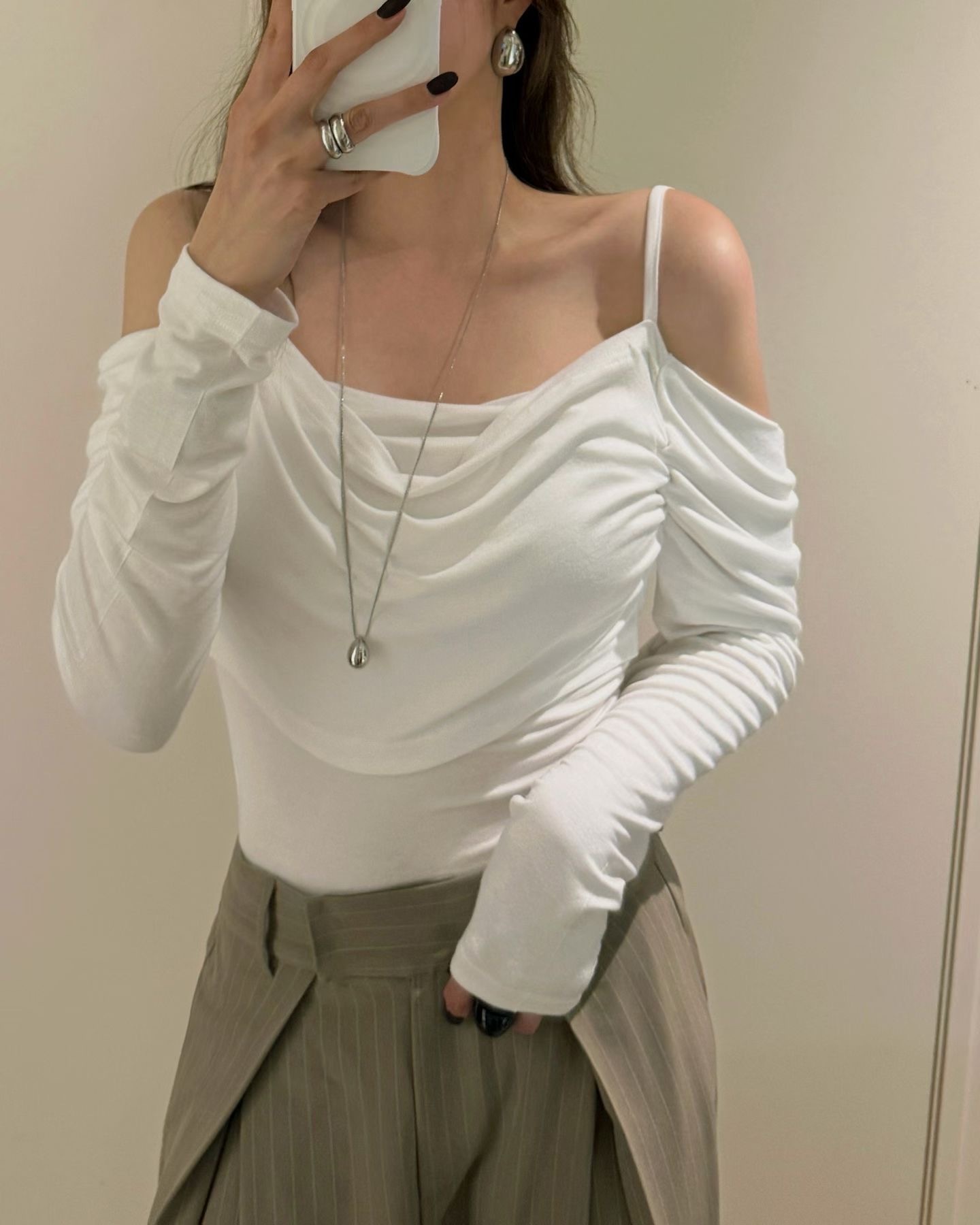 RD2647 Off-shoulder wave