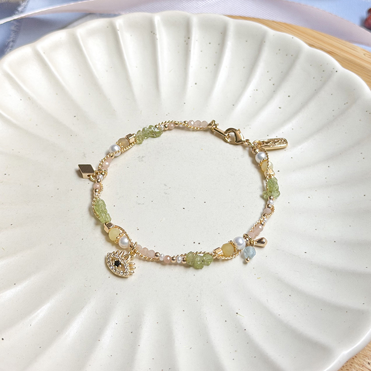 B06 /甜點彩蛋 • 藍眼睛裡的果仁蜜餅 – 橄欖石 - 手鍊