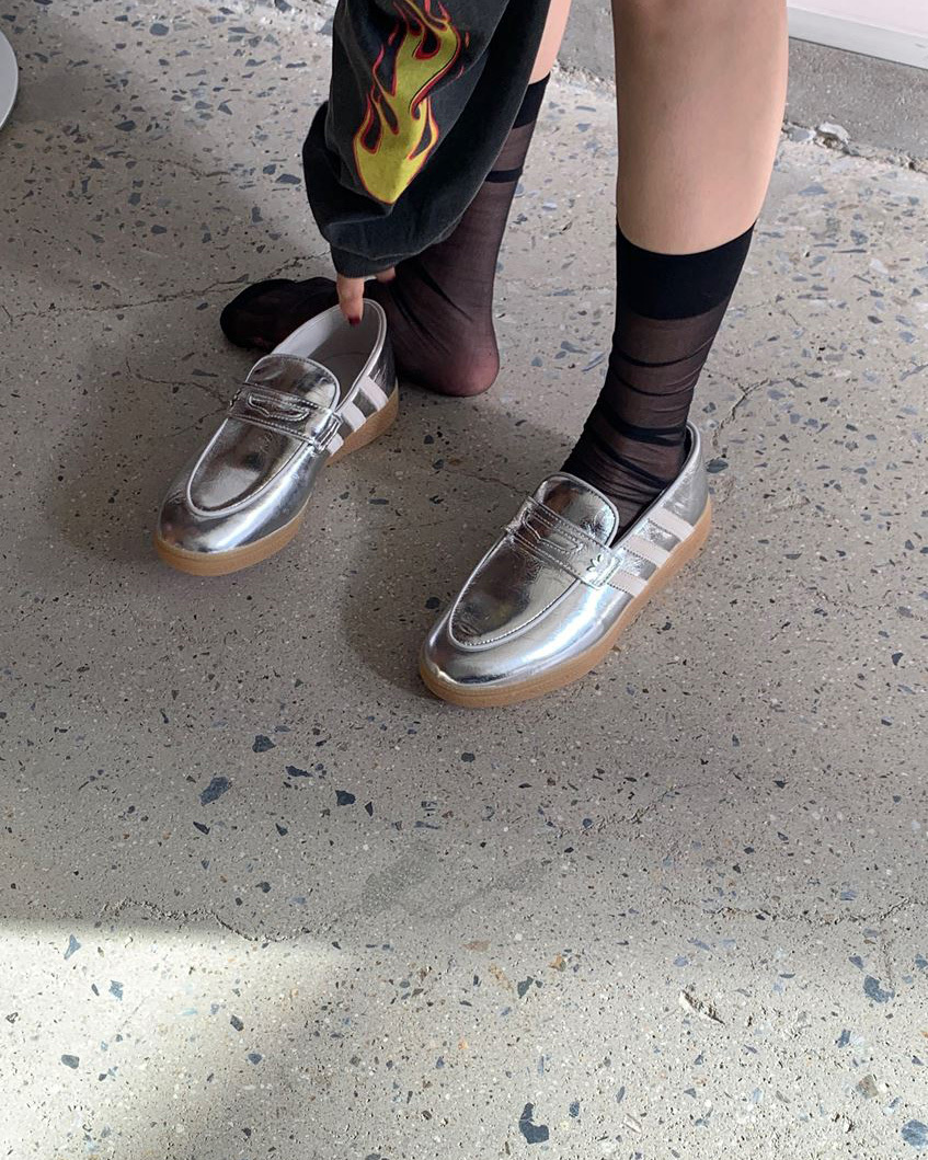 ADIDAS HANDBALL SPEZIAL LOAFER 液態銀奶油 灰銀 奶油白 米白 樂福鞋 復古 金屬標 三葉草 男女鞋 KK2787 / 預購