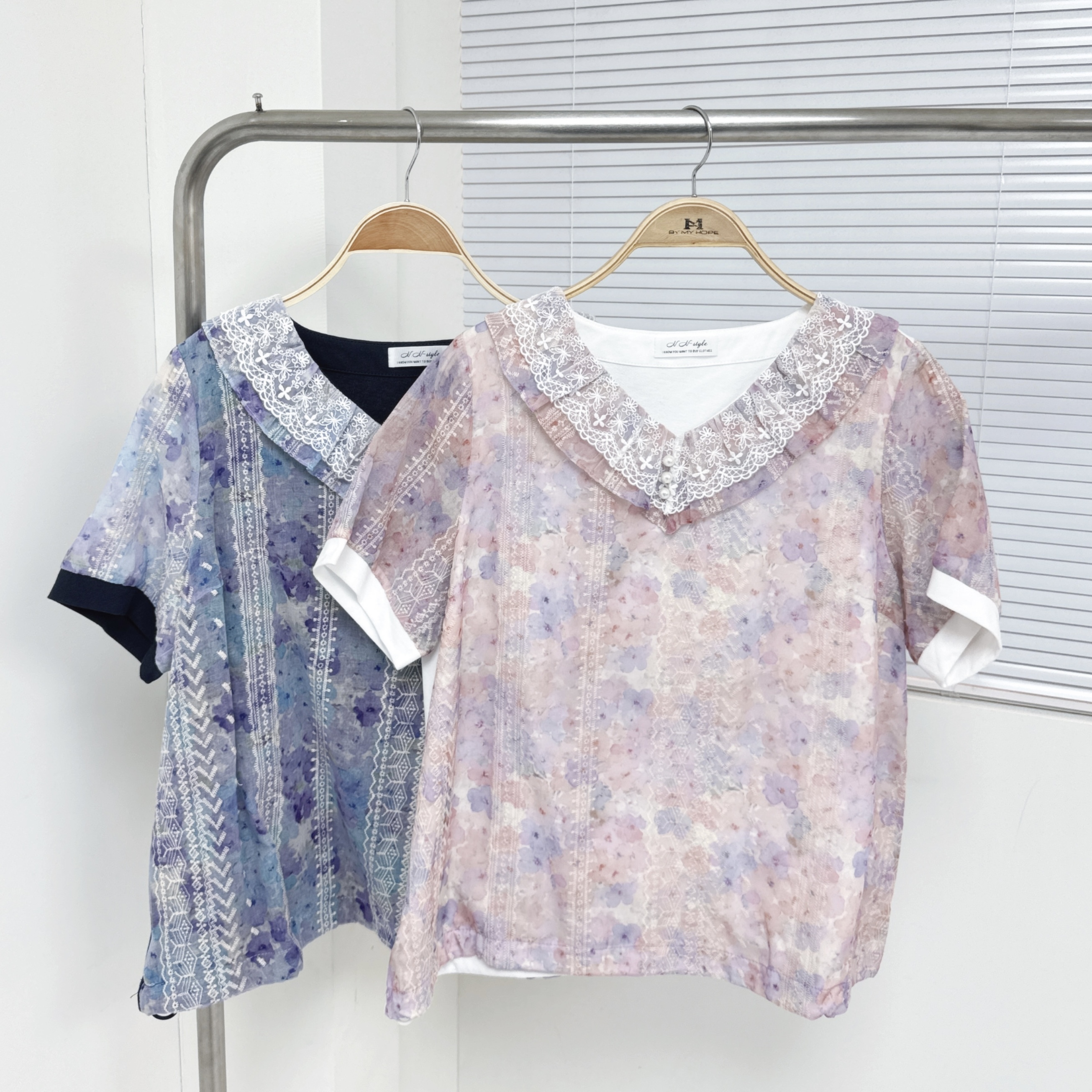 【廠家制】V領印花短袖TOP (H17-H18)