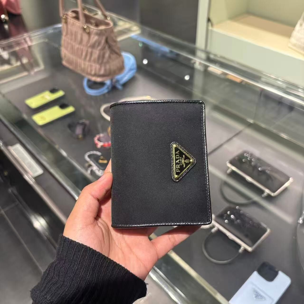 【預購】Prada S081901 銀包 (黑色)