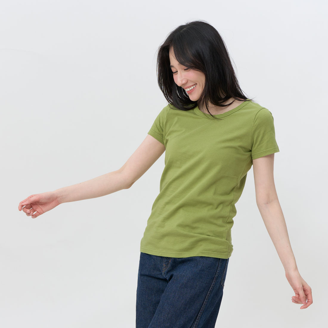 簡單合身圓領厚磅素面蜜桃棉女T 芥末綠