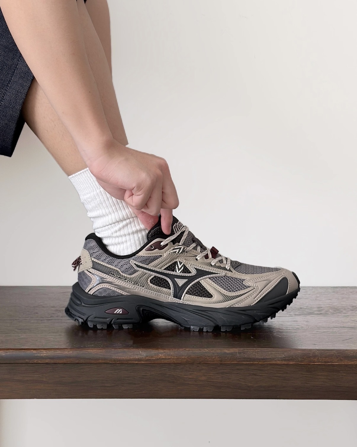 MIZUNO FIYI V2 赤岩褐 米灰 卡其 黑底 復古 男女鞋 D1GH251916 / 預購