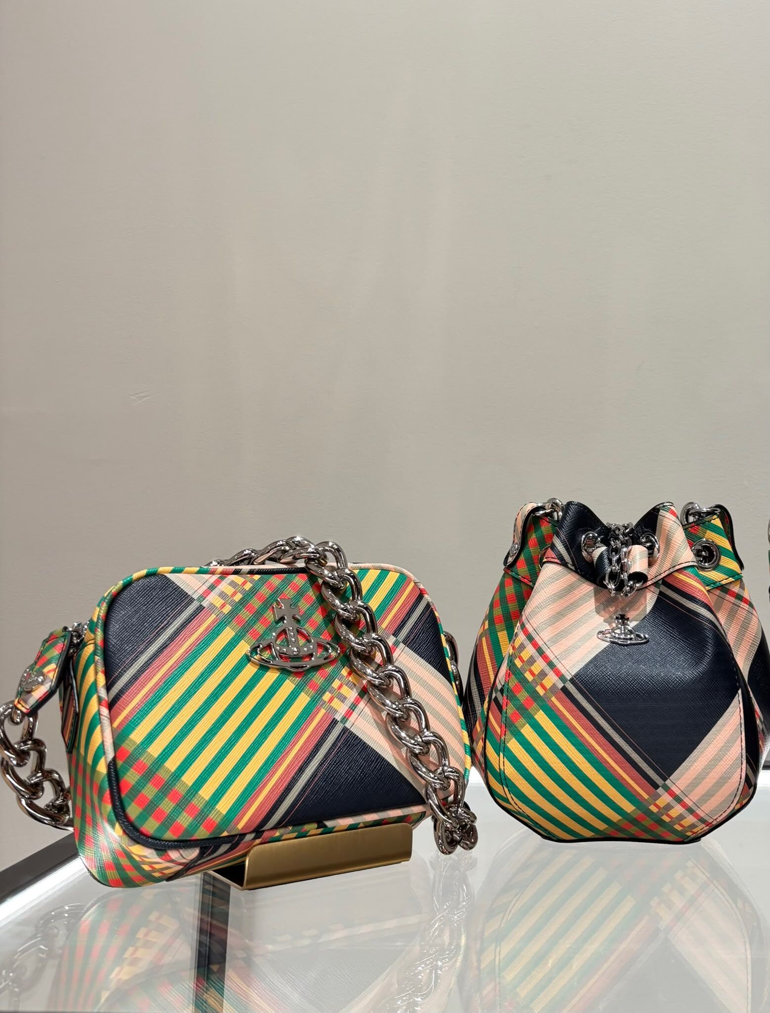 LYS02315 Vivienne Westwood 彩色格紋系列