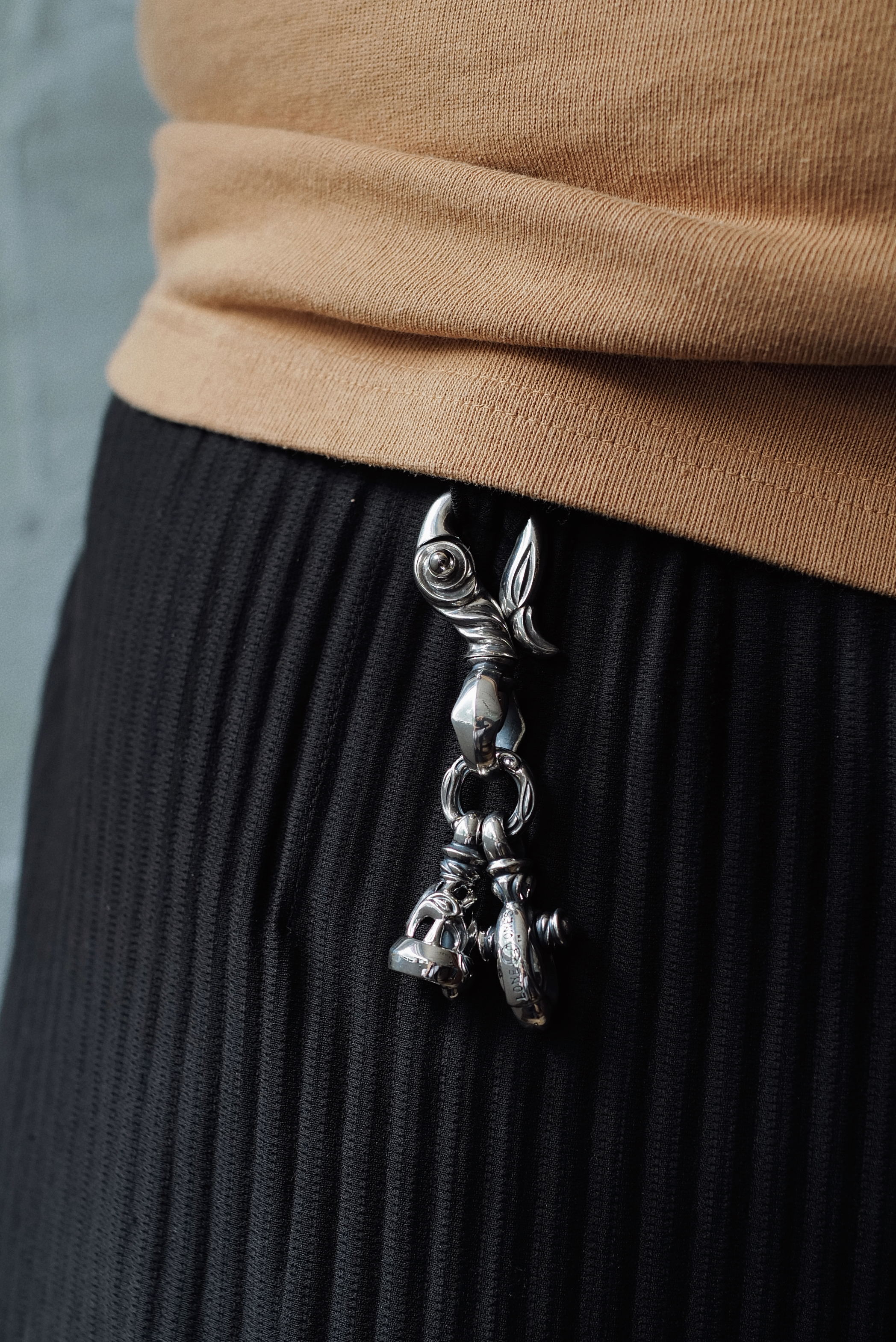 Large Swan Clip w/ Dove Bell L Key Clasp