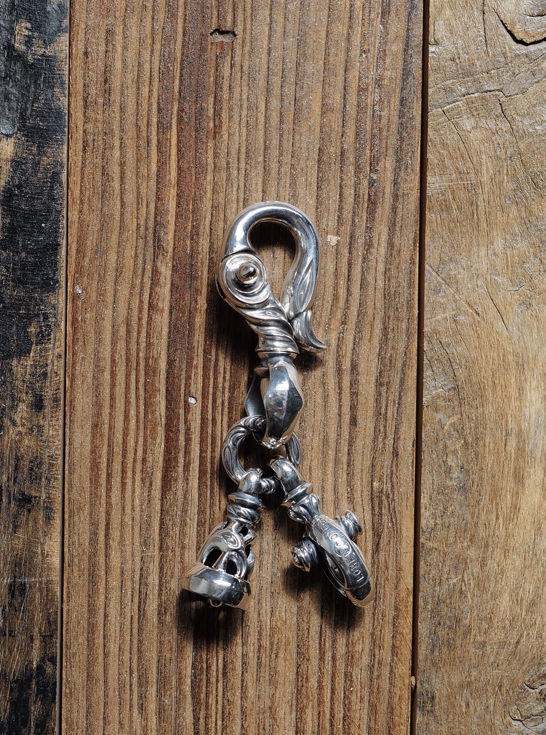 Large Swan Clip w/ Dove Bell L Key Clasp