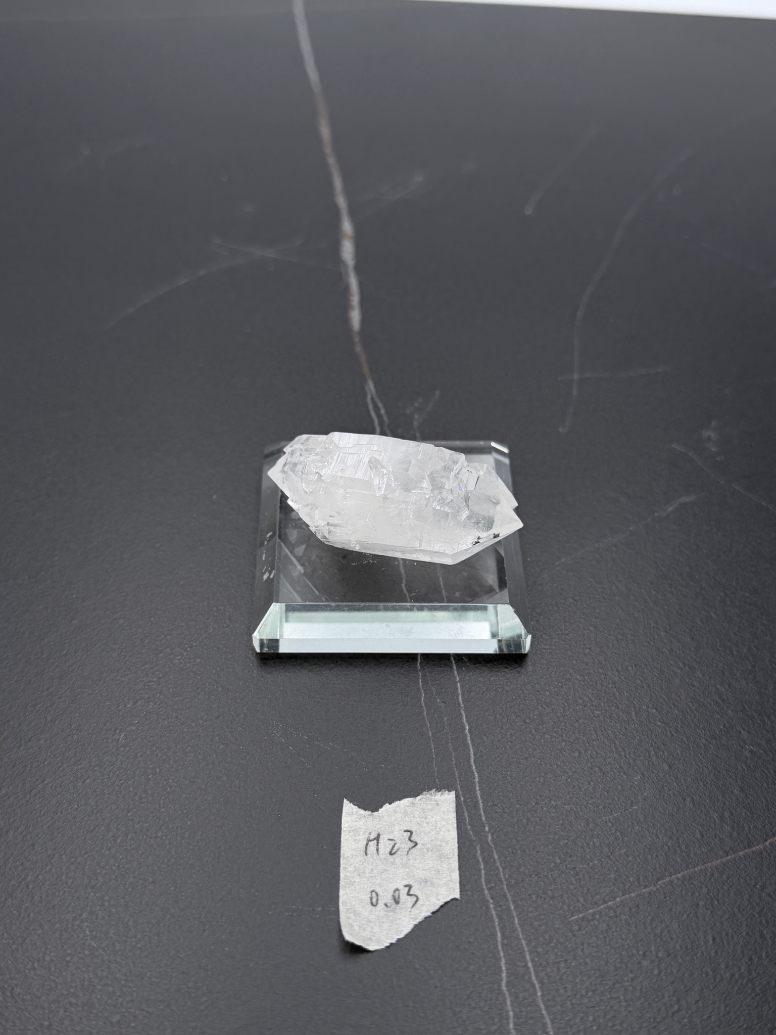 DQ038 H23 骨幹水晶0.03kg