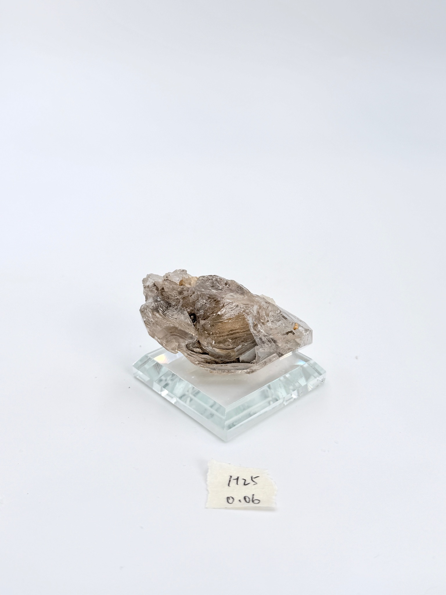 DQ040 H25 骨幹水晶0.06kg