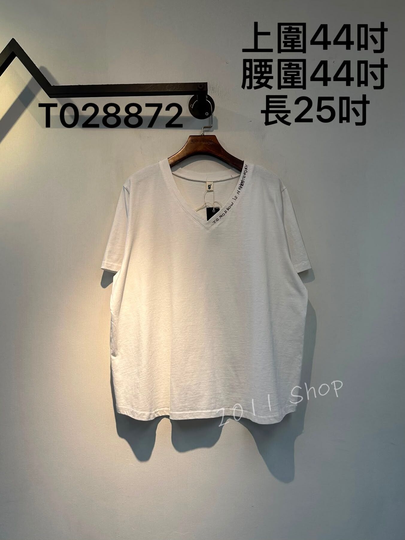 純色v領迷你英文字句T恤  上圍44吋 腰圍44吋 長25吋  T028872